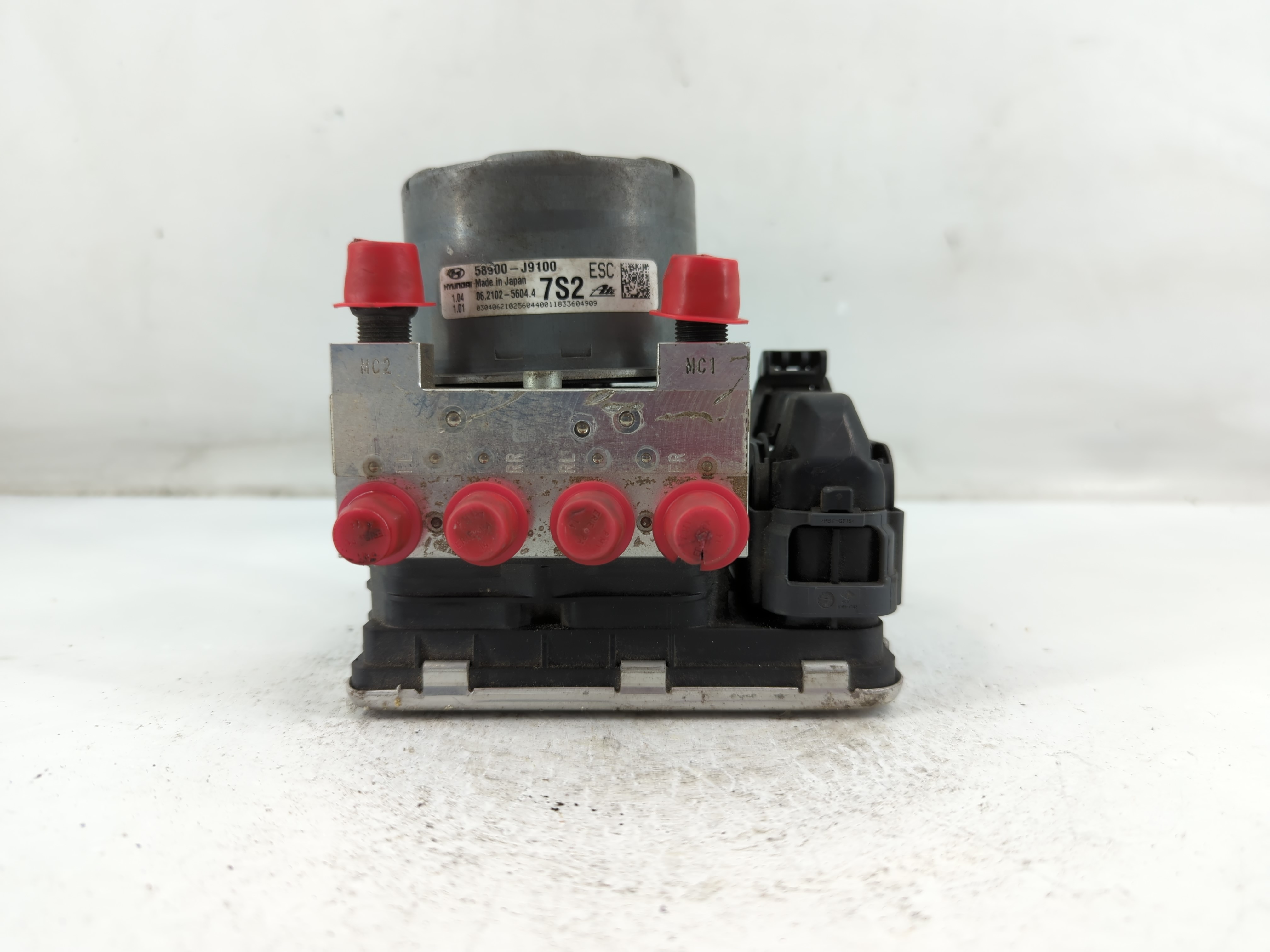 2018-2020 Hyundai Kona Abs Pump Control Module 883295 - Oemusedautoparts1.com
