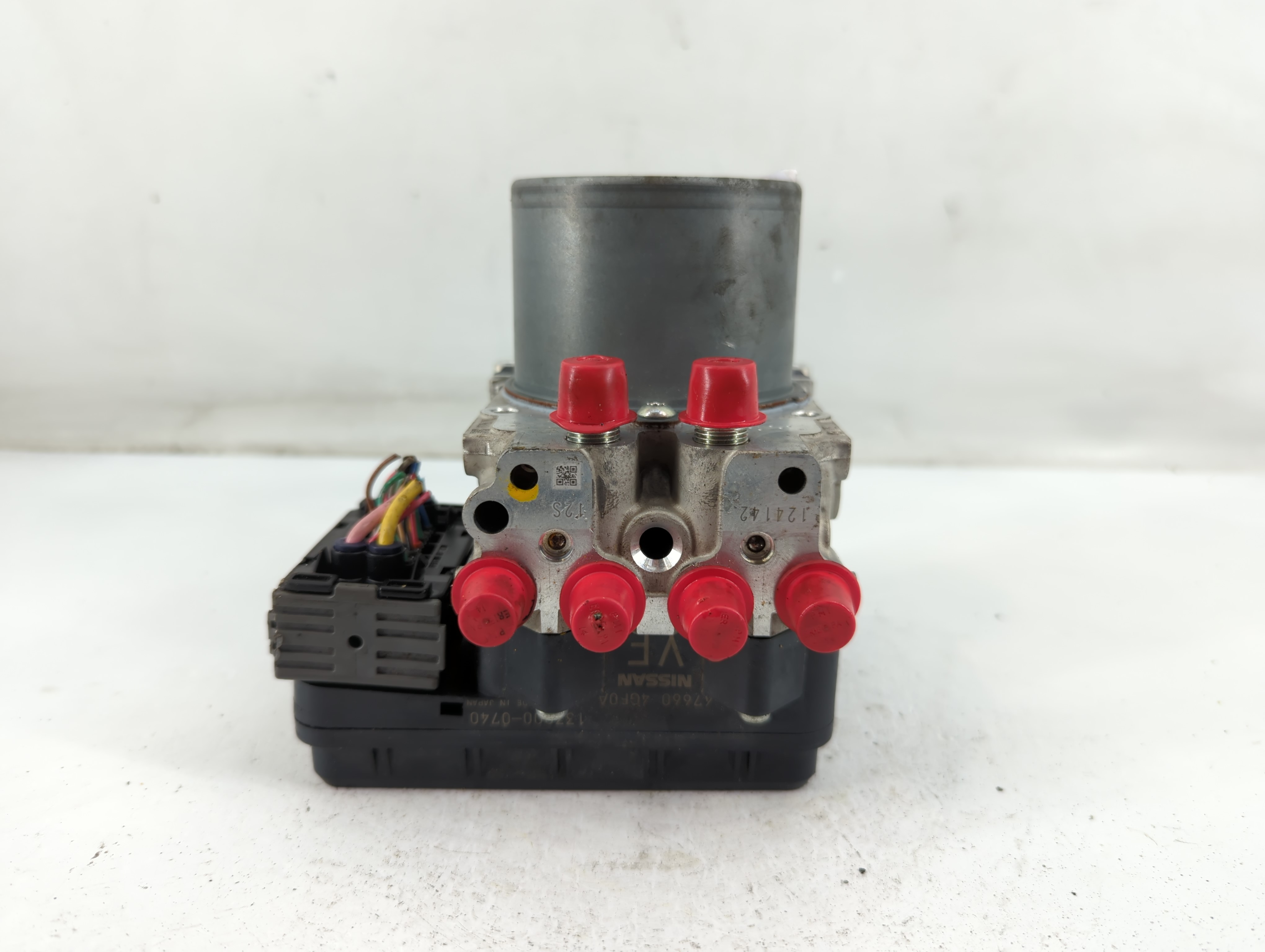 2016-2018 Infiniti Q50 Abs Pump Control Module 883320 - Oemusedautoparts1.com