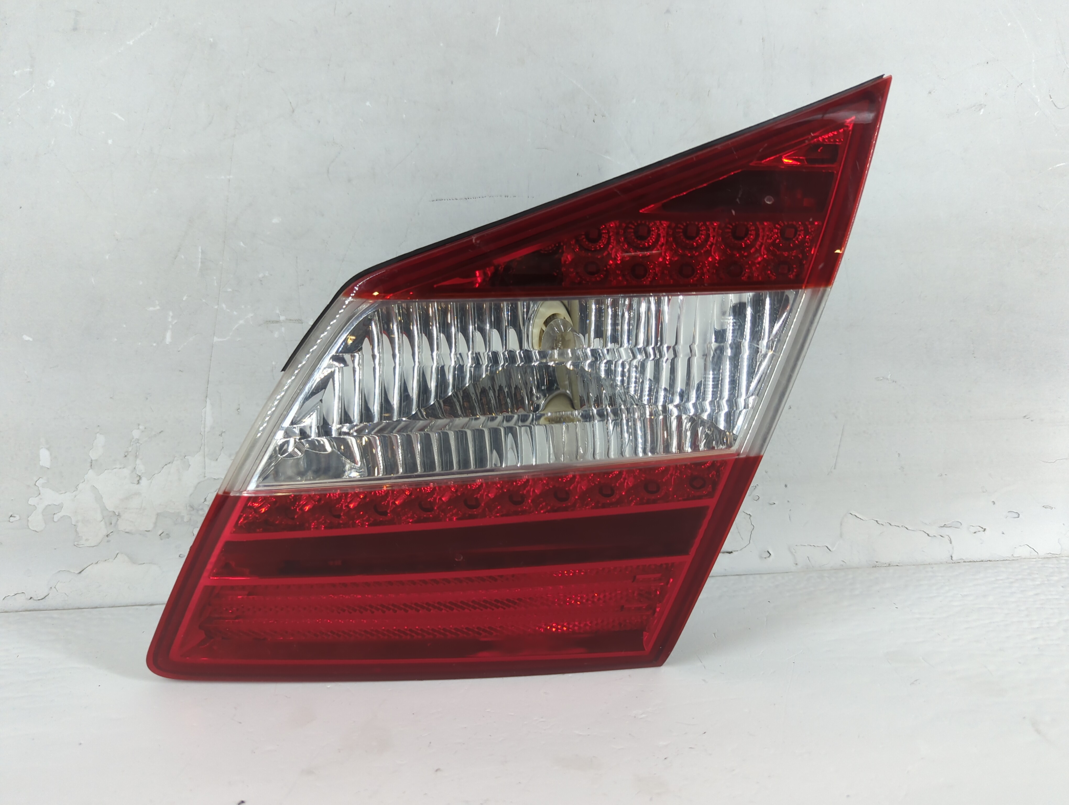 2012-2014 Hyundai Genesis Driver Left Side Tail Light Taillight Oem 883468 - Oemusedautoparts1.com