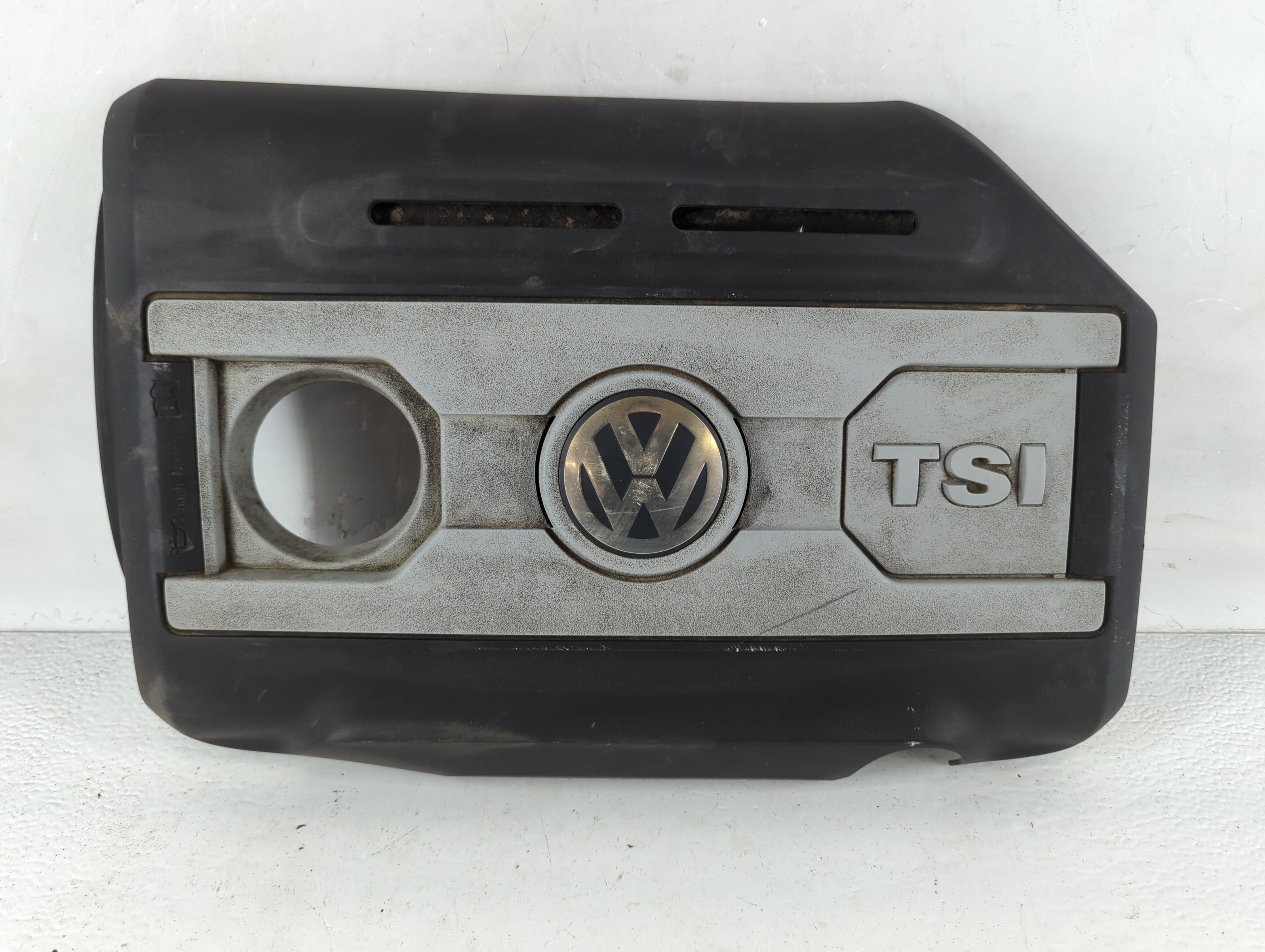Picture of 2014 Volkswagen Cc Engine Cover 883471