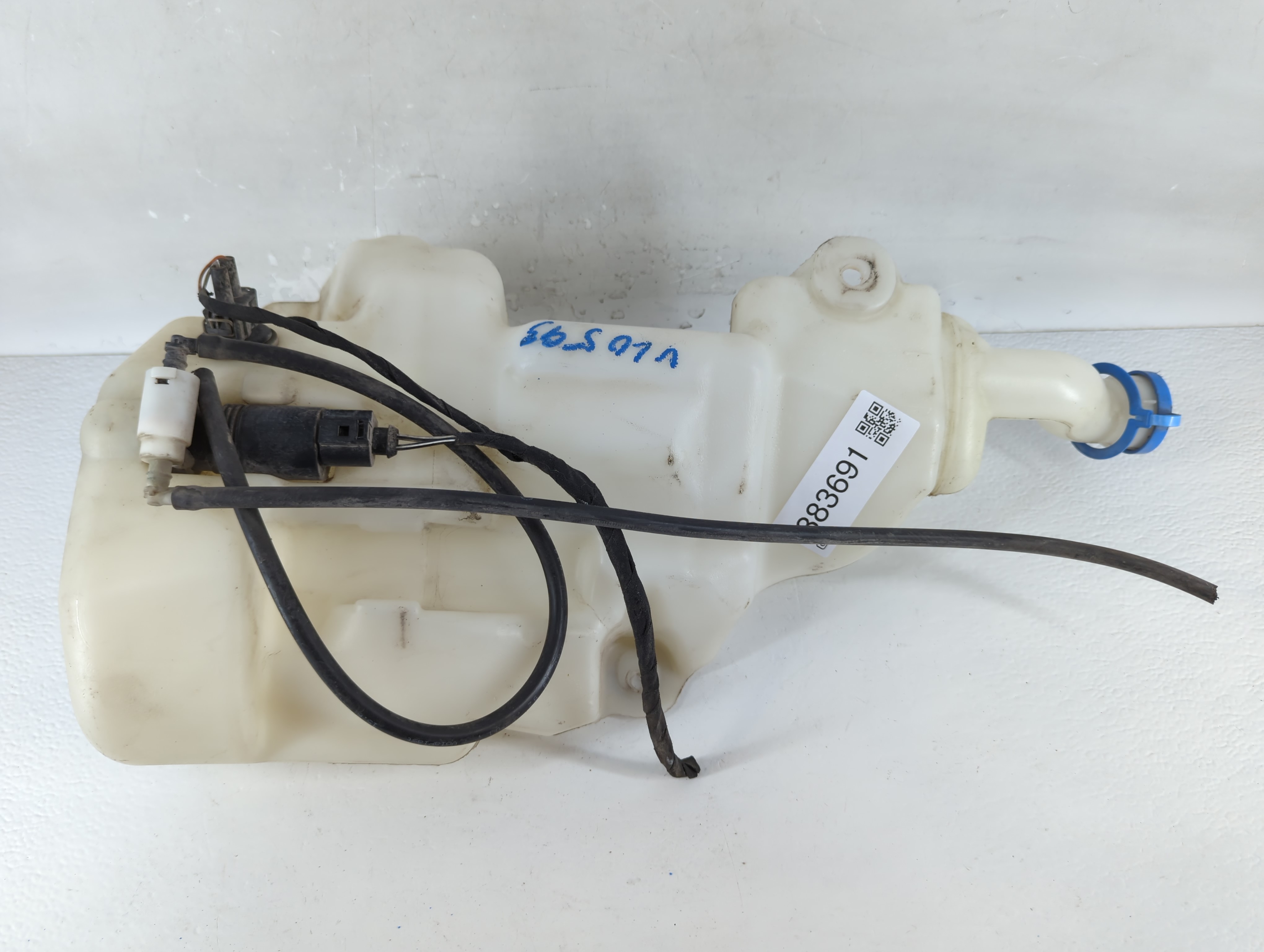 2007-2010 Mercedes-benz R350 Windshield Washer Fluid Reservoir Bottle Oem 883691 - Oemusedautoparts1.com