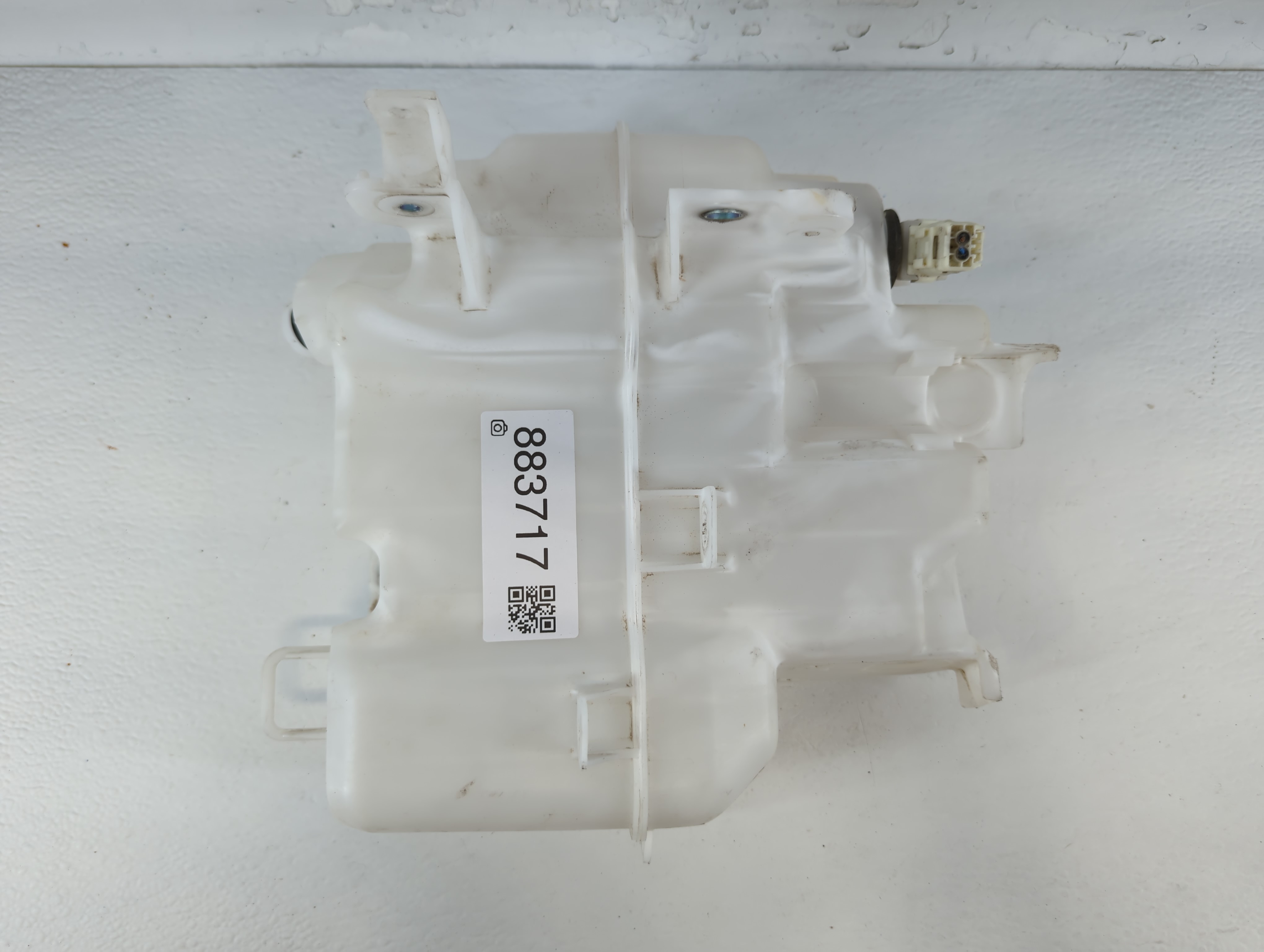 Picture of 2014-2021 Mazda 6 Windshield Washer Fluid Reservoir Bottle Oem 883717