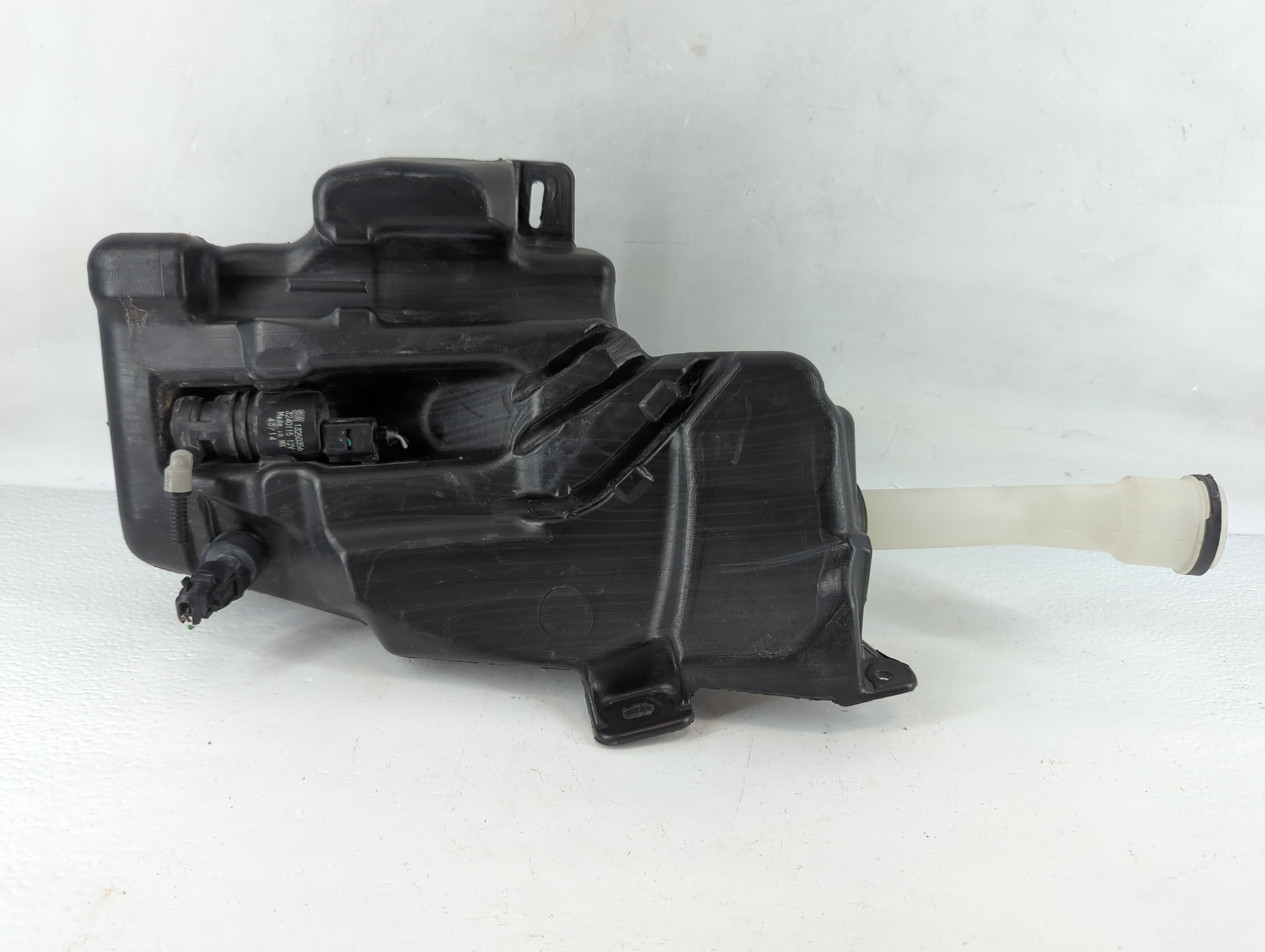 2011-2016 Chevrolet Cruze Windshield Washer Fluid Reservoir Bottle Oem 883758 - Oemusedautoparts1.com