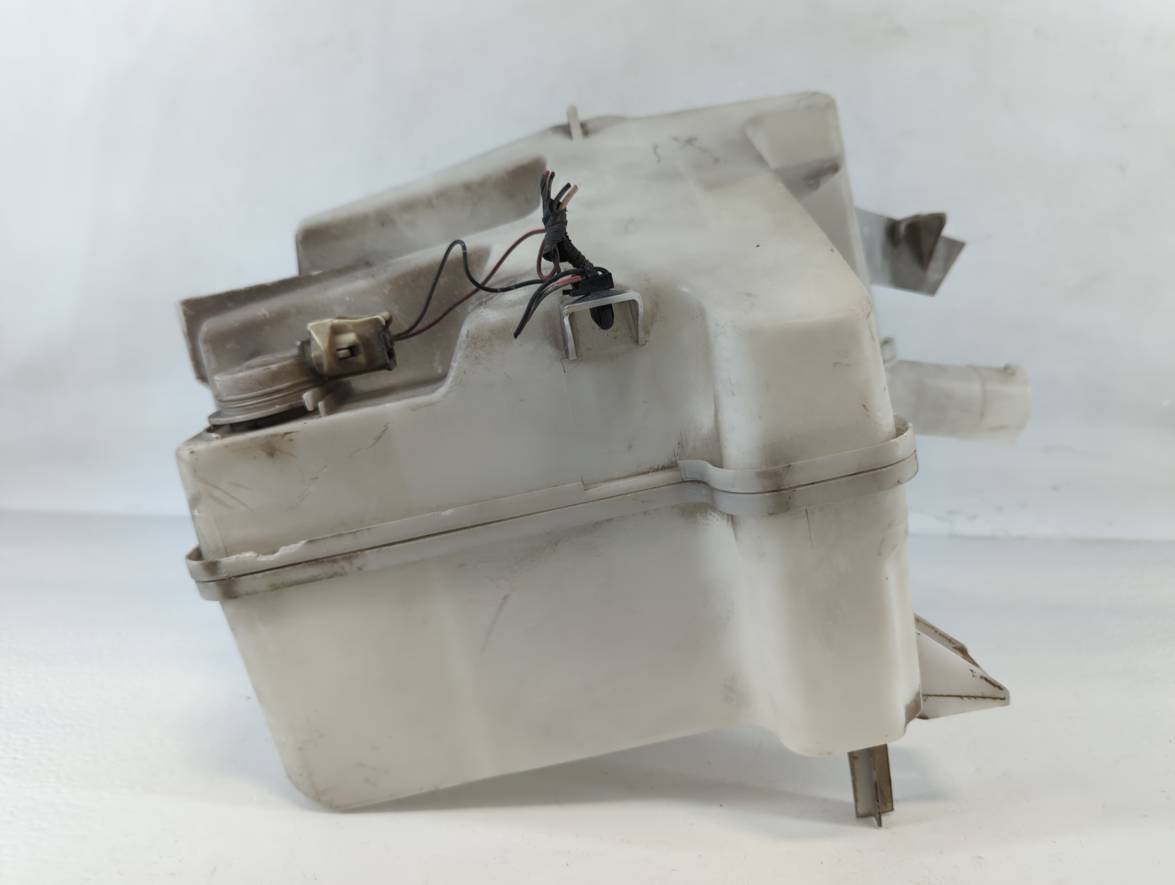 2009-2014 Nissan Maxima Windshield Washer Fluid Reservoir Bottle Oem 883765 - Oemusedautoparts1.com