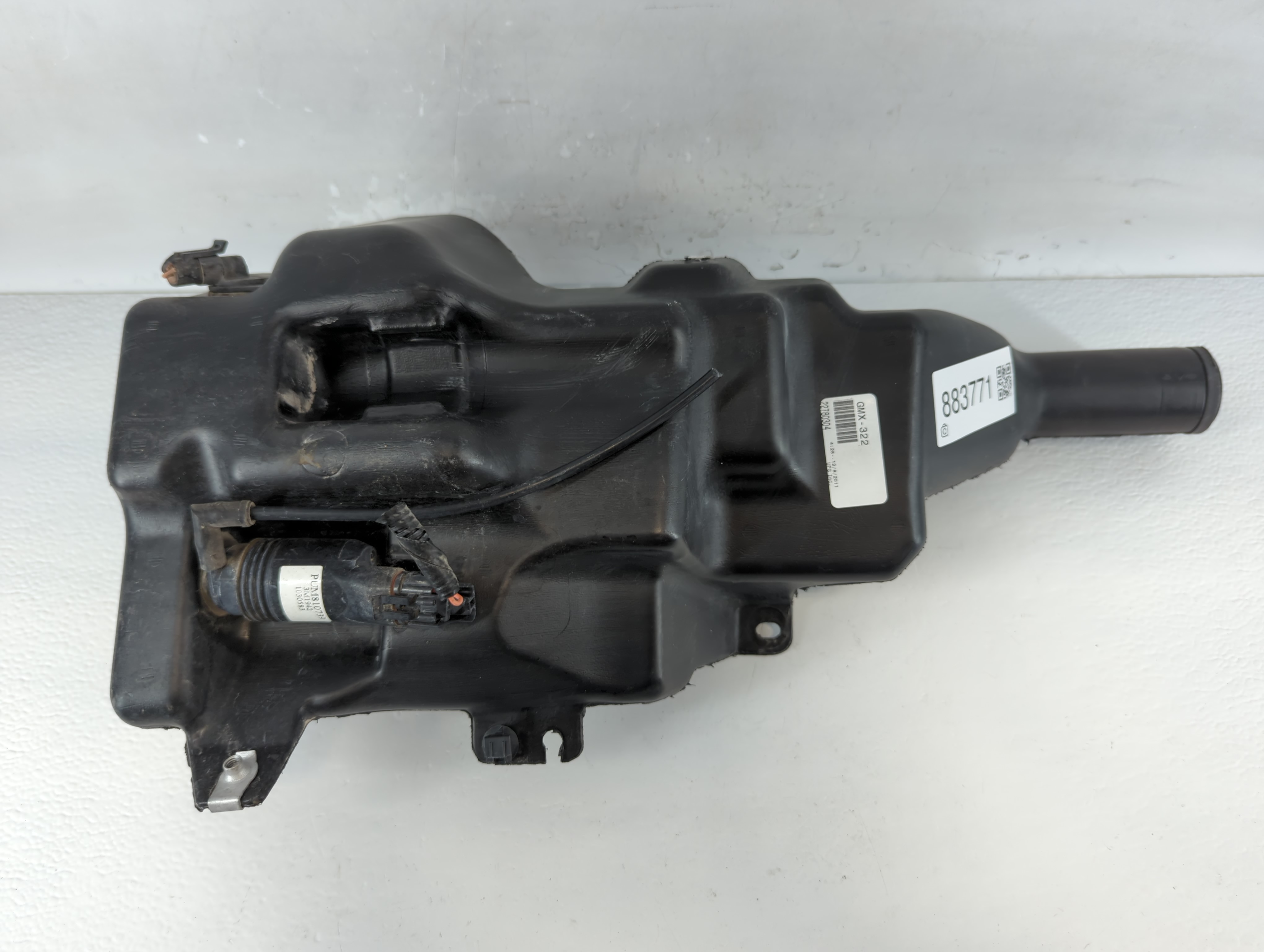 2010-2012 Cadillac Cts Windshield Washer Fluid Reservoir Bottle Oem 883771 - Oemusedautoparts1.com