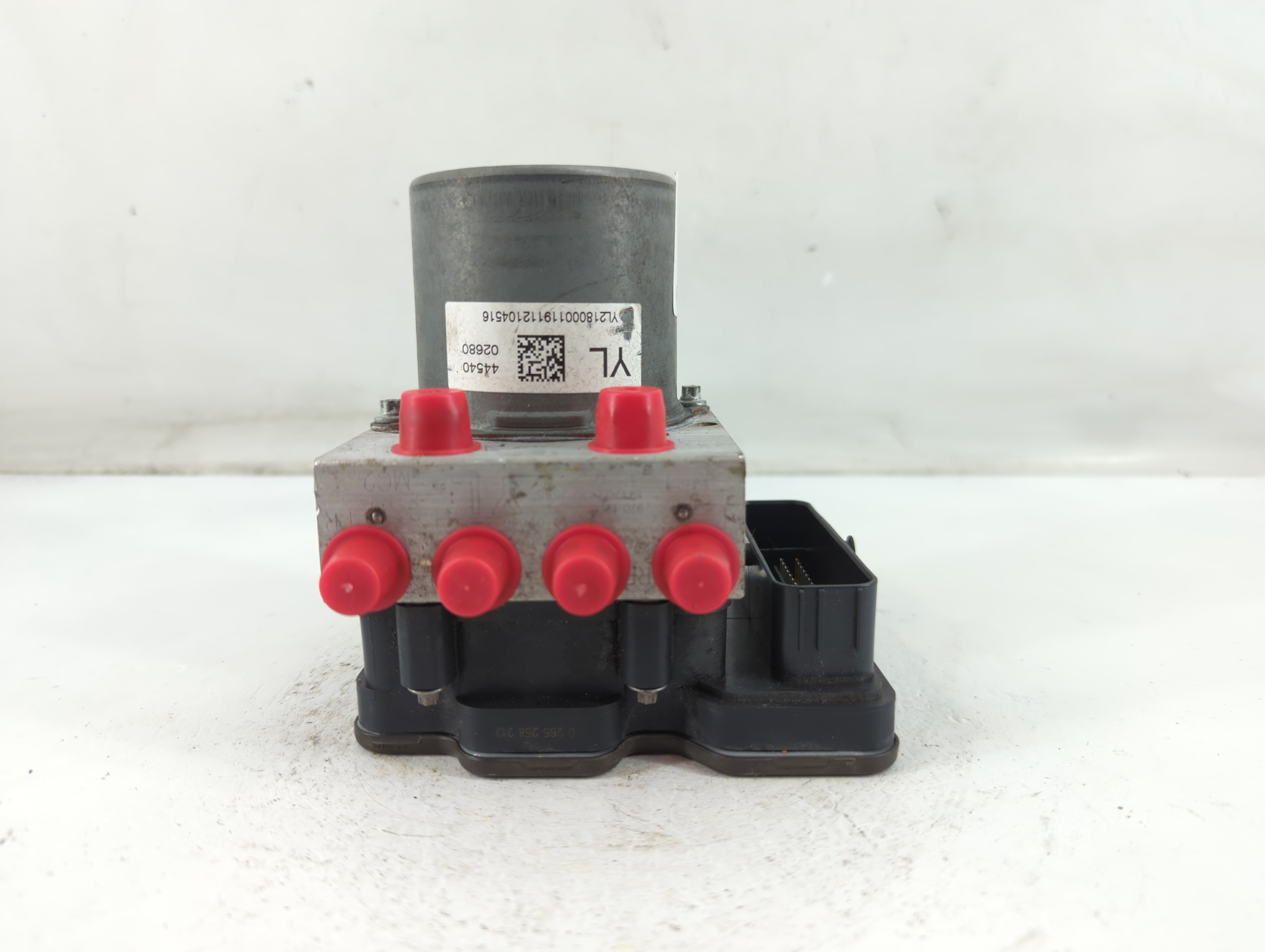 2020-2022 Toyota Corolla Abs Pump Control Module 883779 - Oemusedautoparts1.com