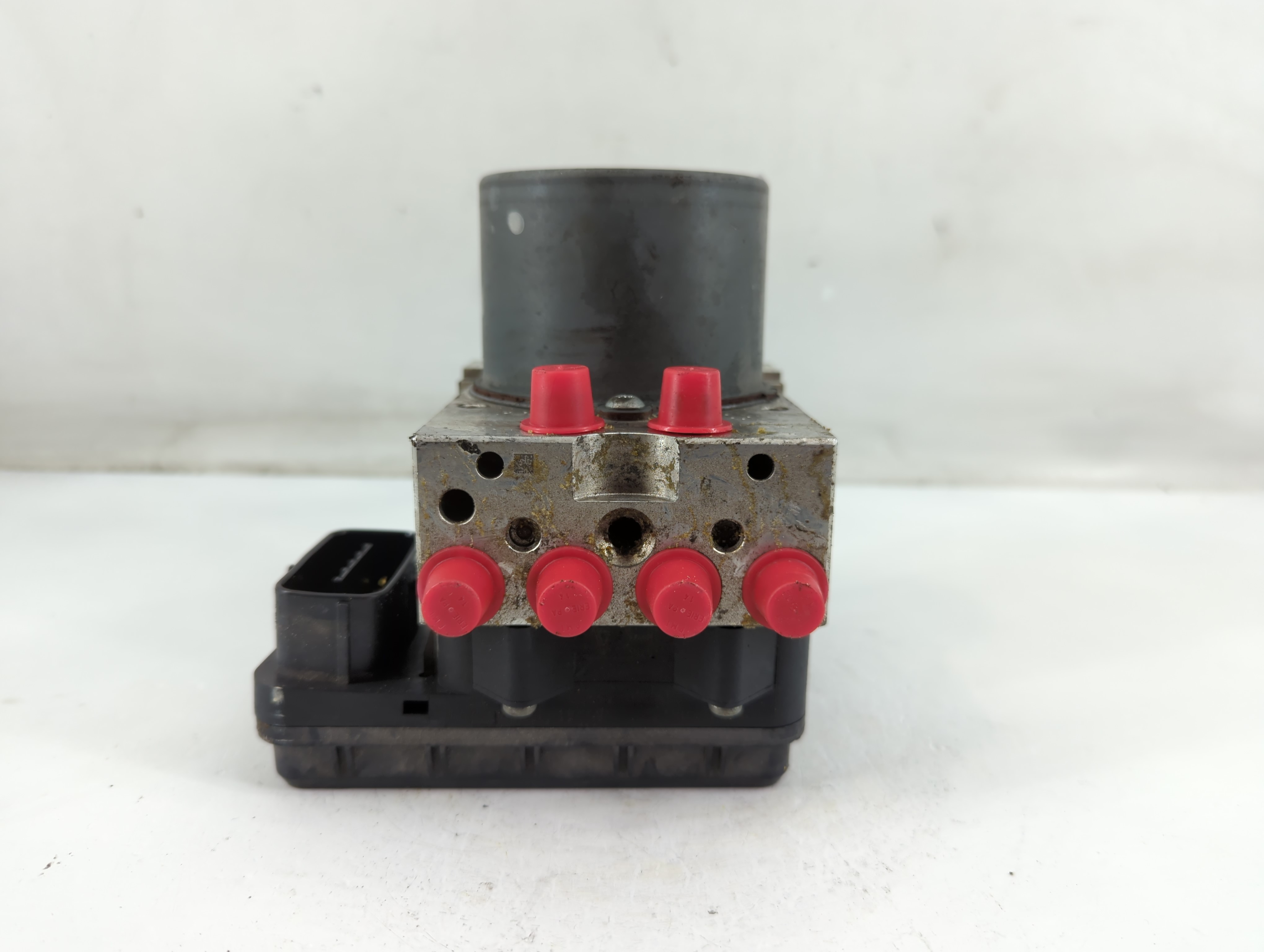 2015-2015 Toyota Rav4 Abs Pump Control Module 883788 - Oemusedautoparts1.com