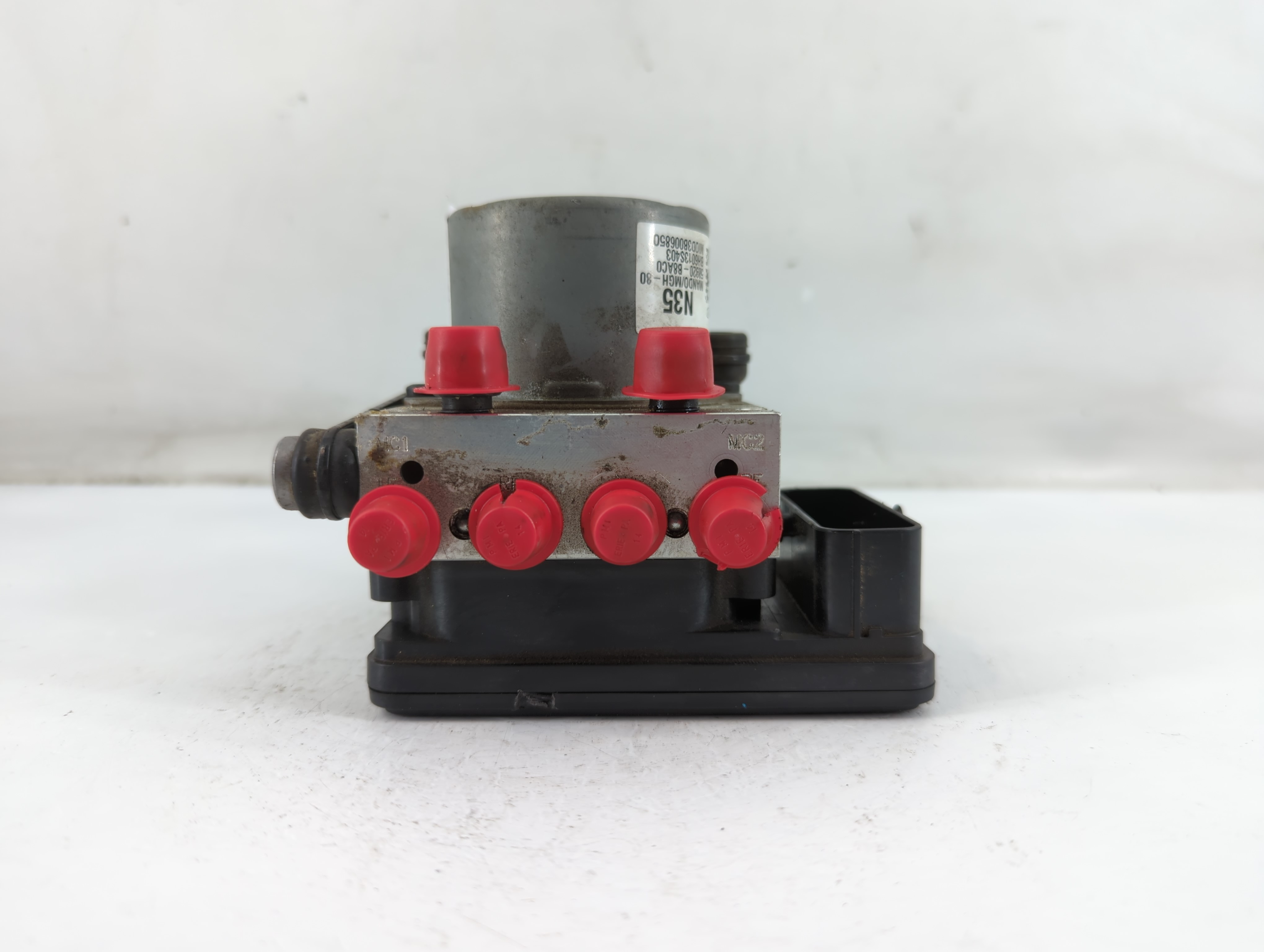 2017-2018 Hyundai Santa Fe Abs Pump Control Module 883852 - Oemusedautoparts1.com