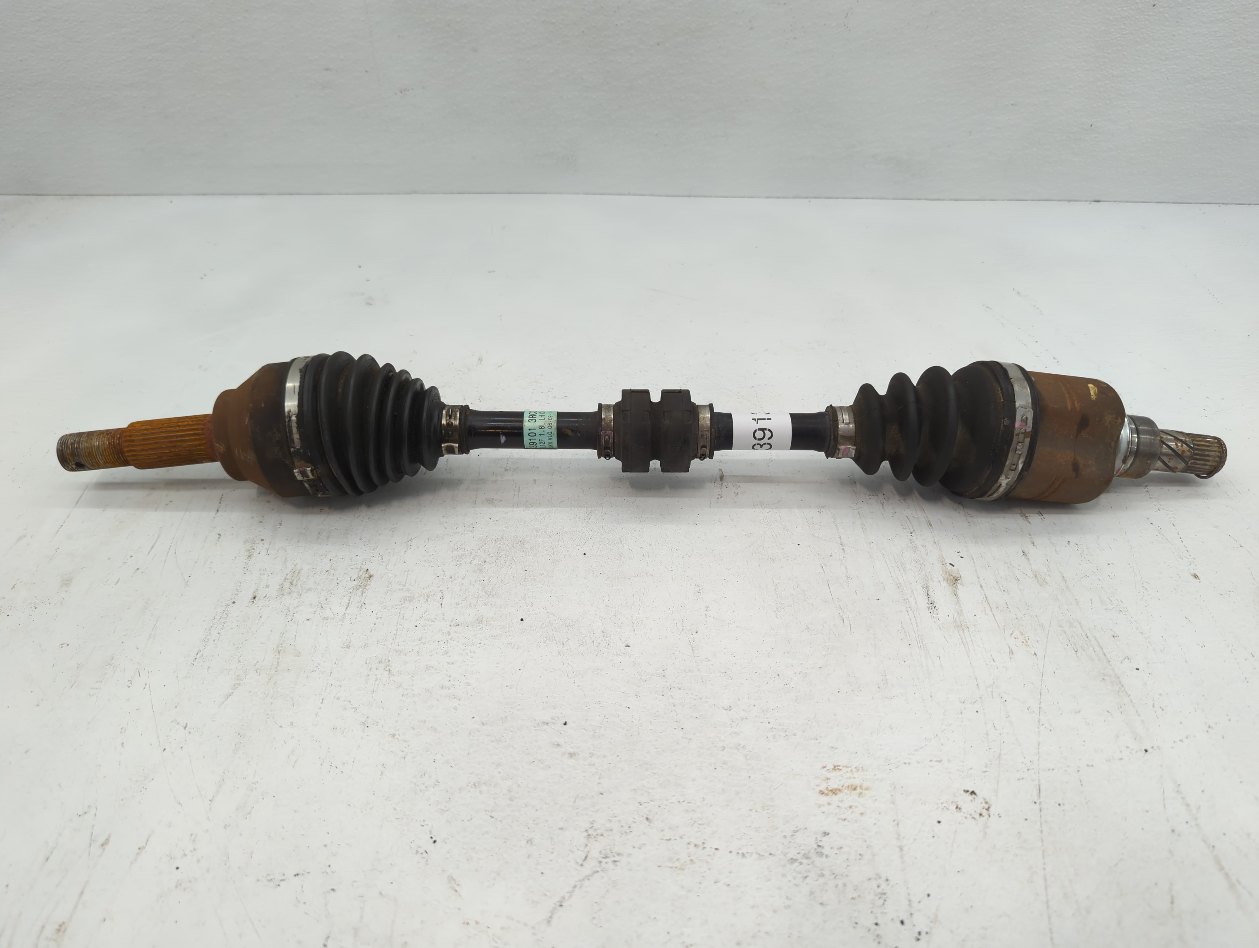 2013-2019 Nissan Sentra Axle Shaft Front Driver Cv C/v 883913 - Oemusedautoparts1.com