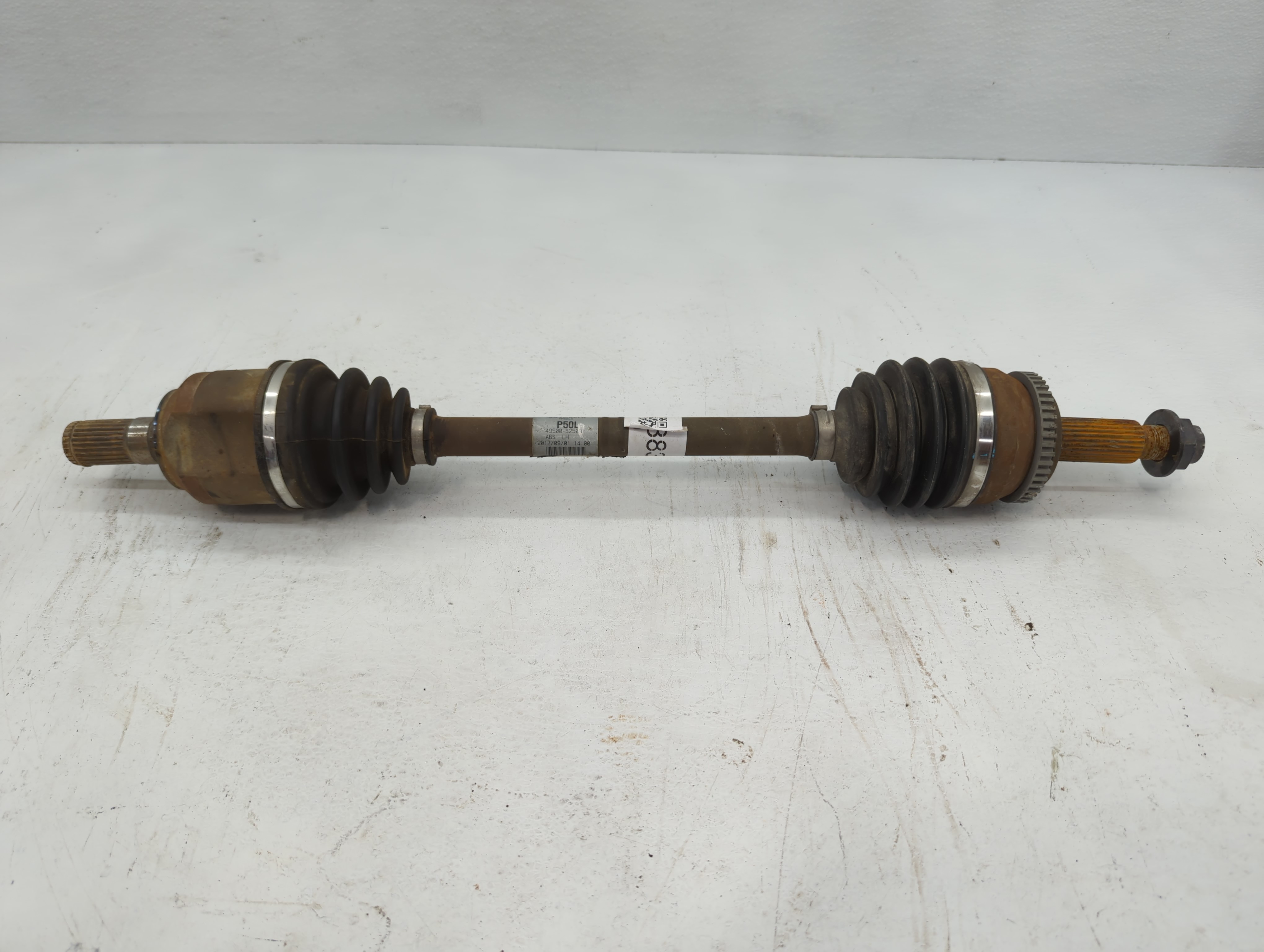 2016-2019 Buick Encore Axle Shaft Front Passenger Cv C/v 883928 - Oemusedautoparts1.com