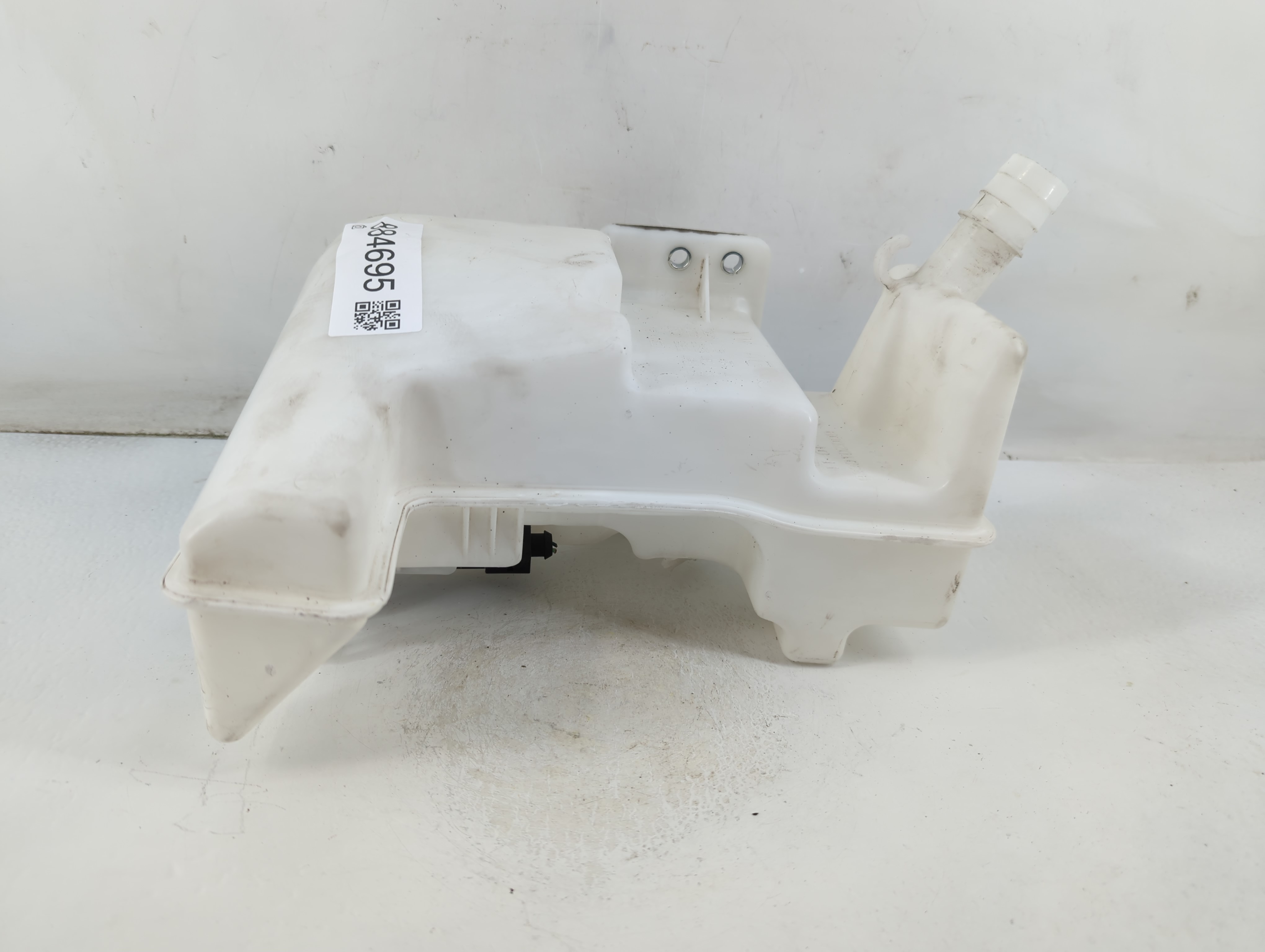 Picture of 2012 Volkswagen Beetle Windshield Washer Fluid Reservoir Bottle Oem 884695