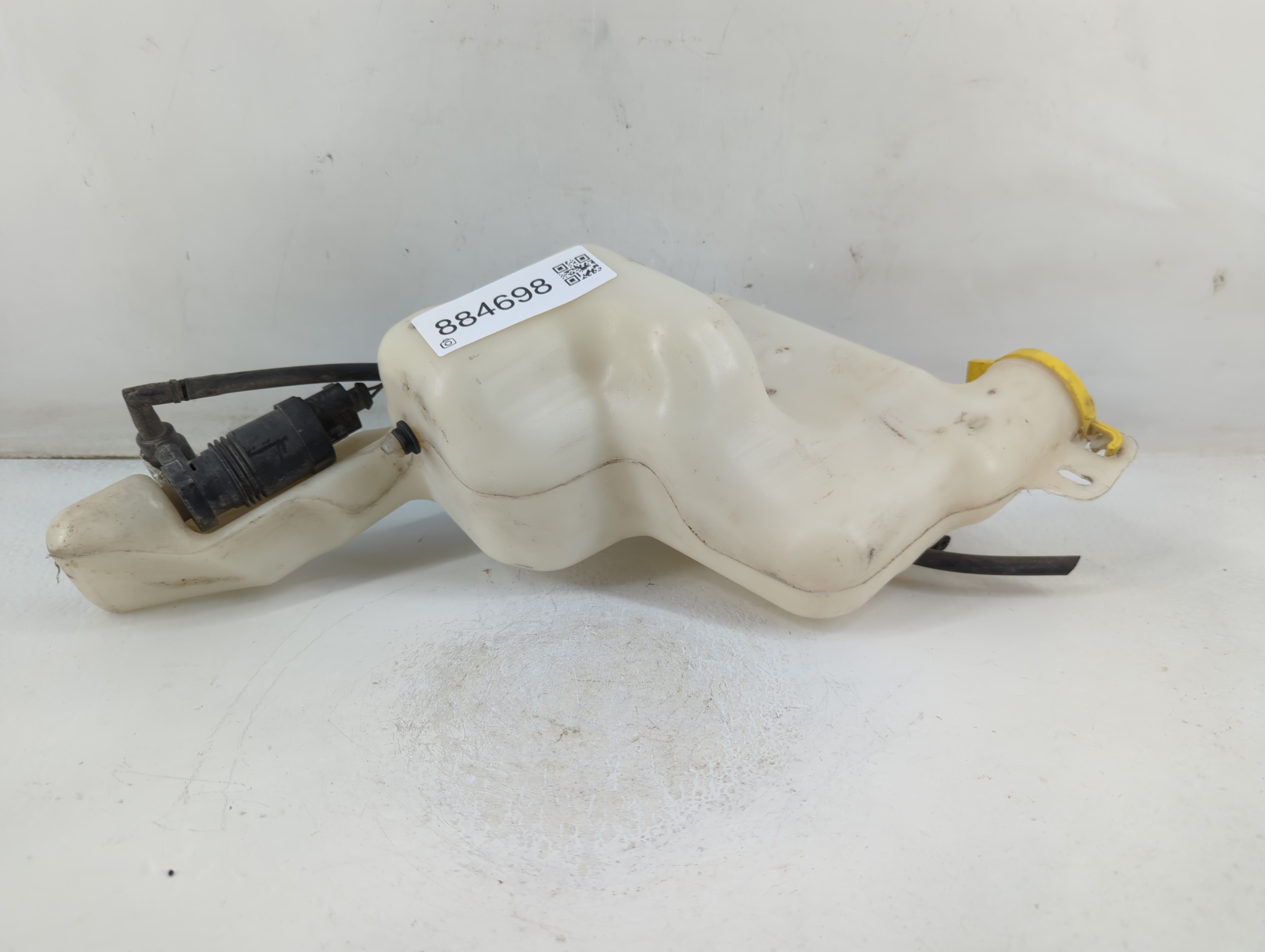 Jeep Compass Windshield Washer Fluid Reservoir Bottle Oem 884698 - Oemusedautoparts1.com