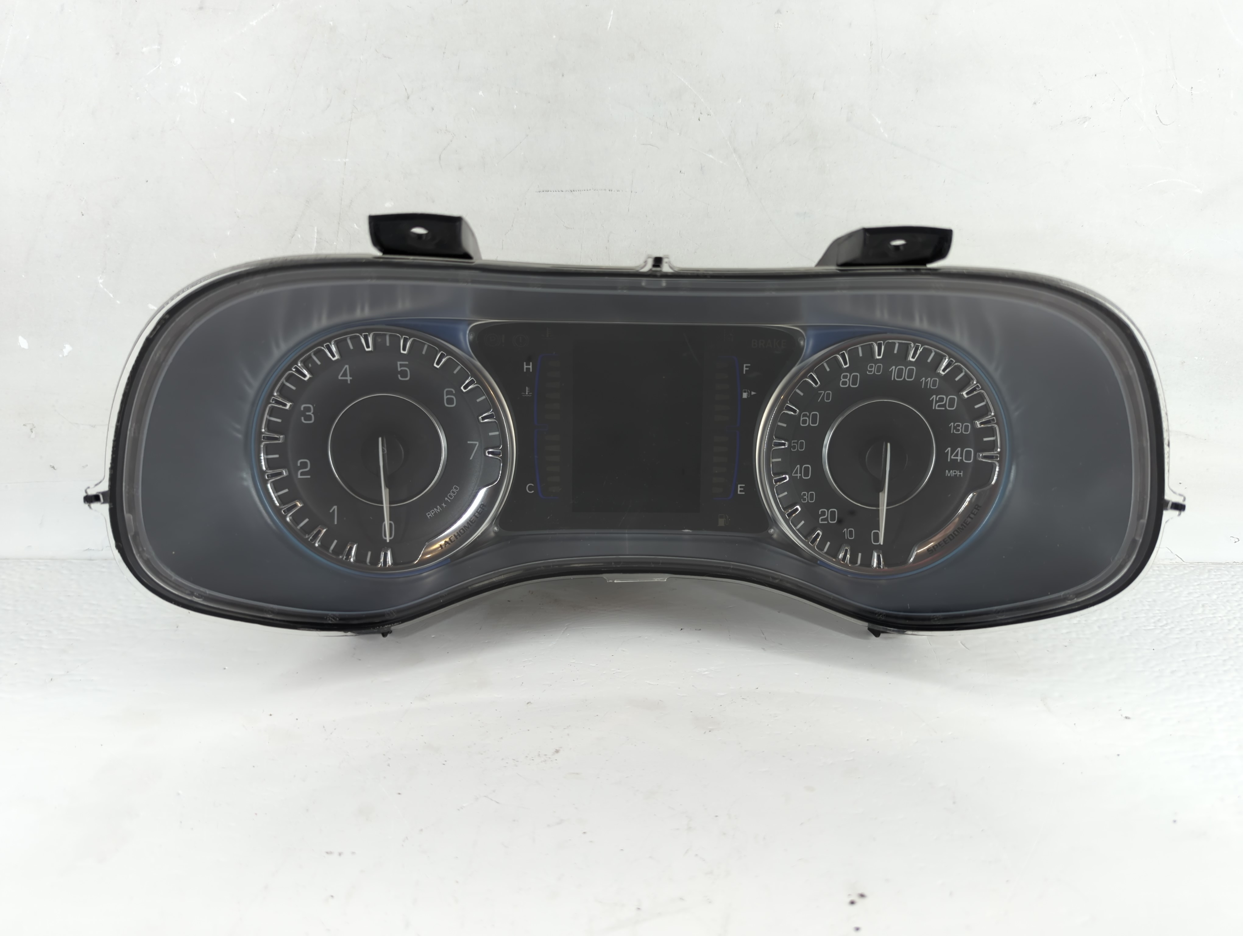 2015-2015 Chrysler 200 Speedometer Instrument Cluster Gauges P68105897ak 884716 - Oemusedautoparts1.com