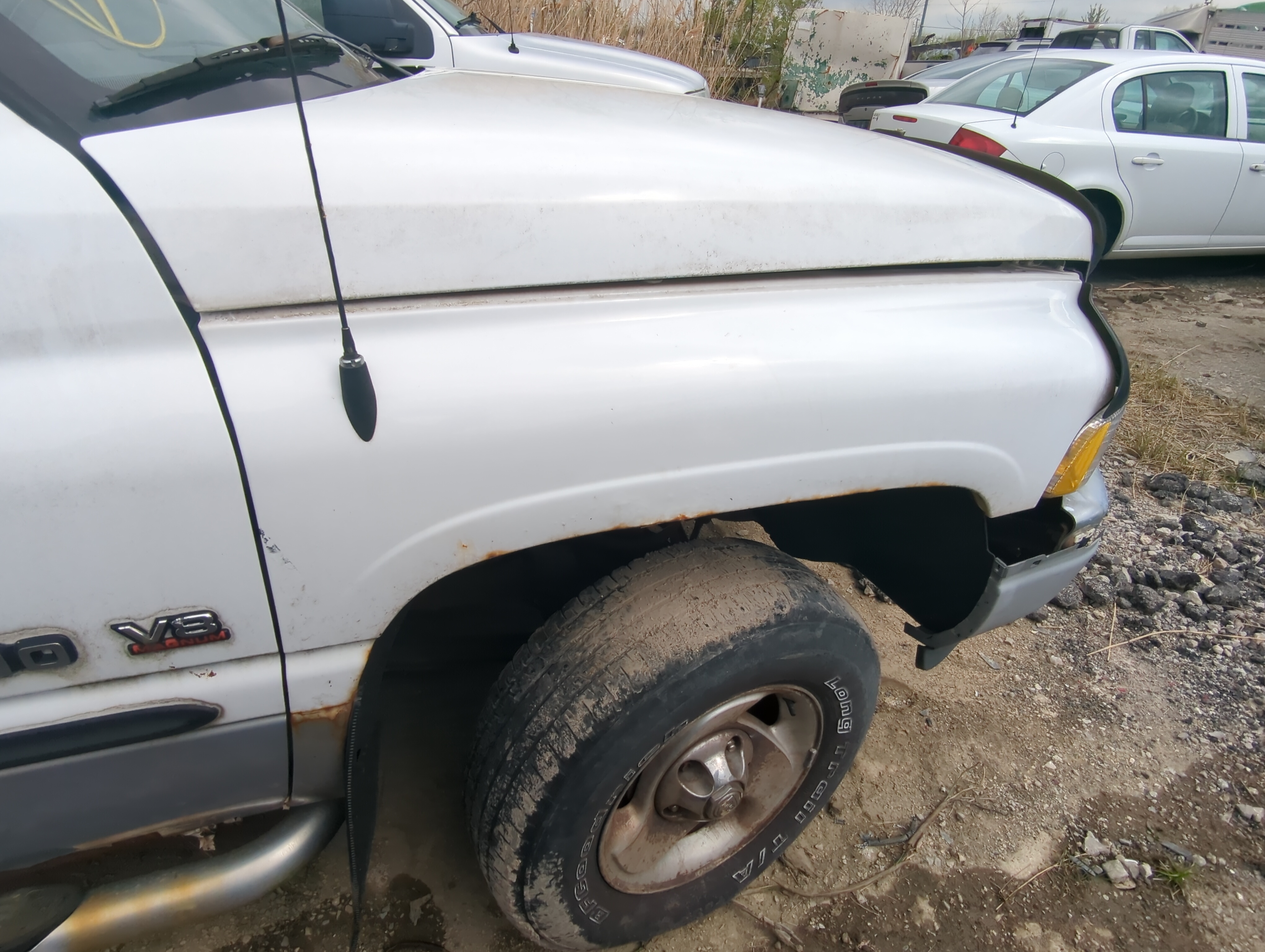 Picture of 1999-2001 Dodge Ram 1500 Passenger Fender 884751
