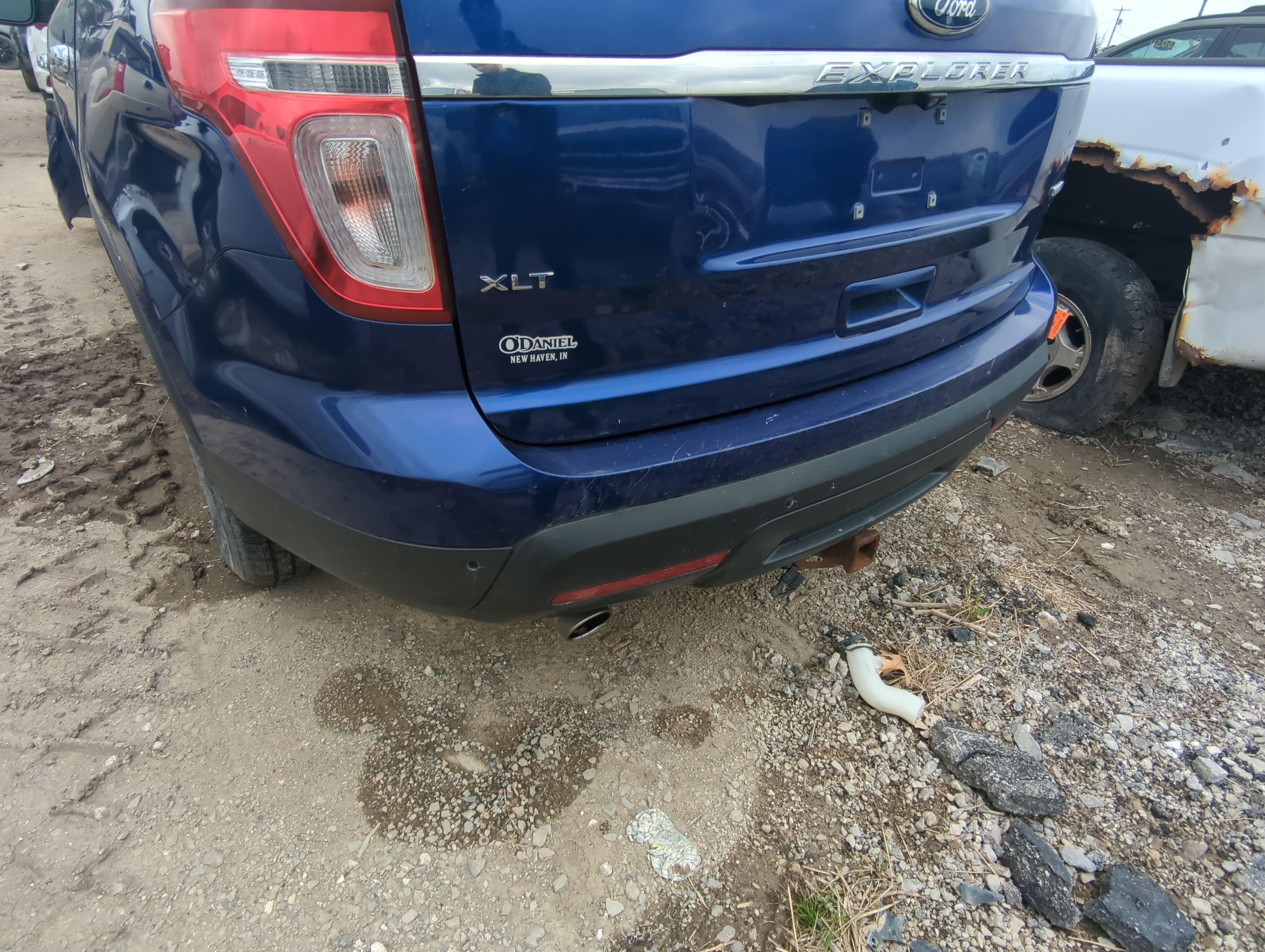 2011-2015 Ford Explorer Rear Bumper Assembly Oem 884920 - Oemusedautoparts1.com