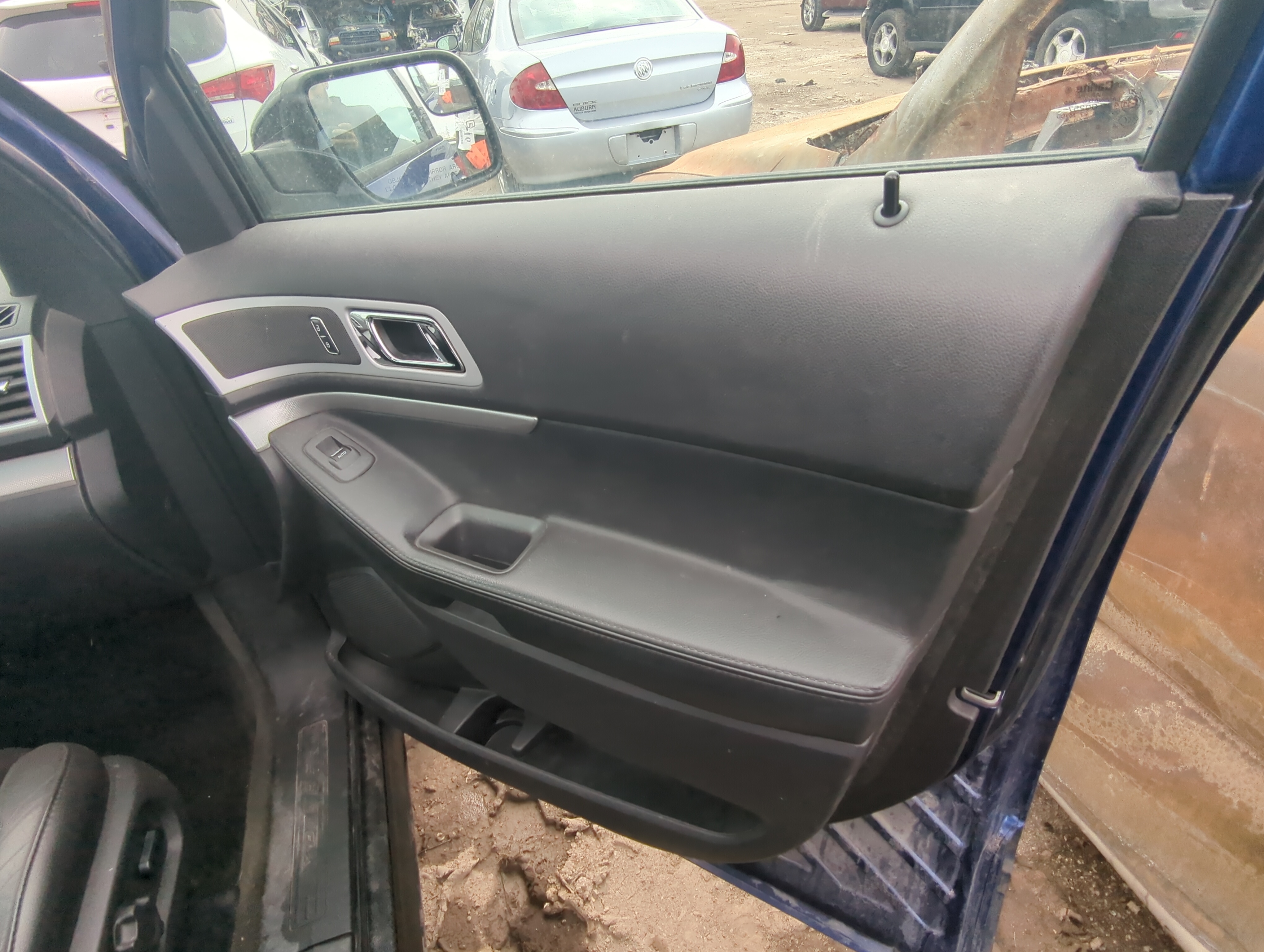 2014 Ford Explorer Front Right Passenger Interior Door Panel Trim 884974 - Oemusedautoparts1.com