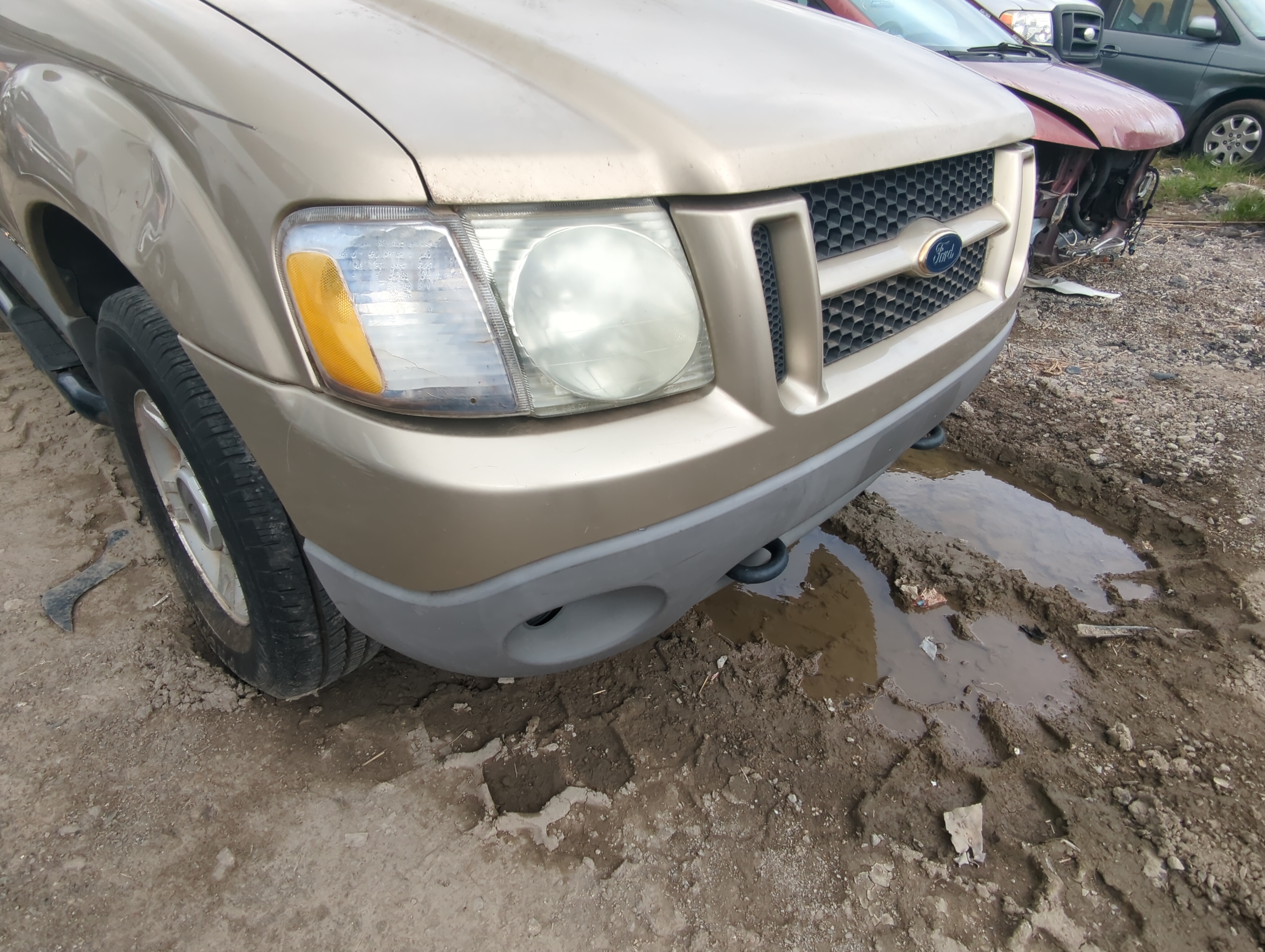 Picture of 2001-2003 Ford Explorer Sport Trac Front Bumper - Oem 885087
