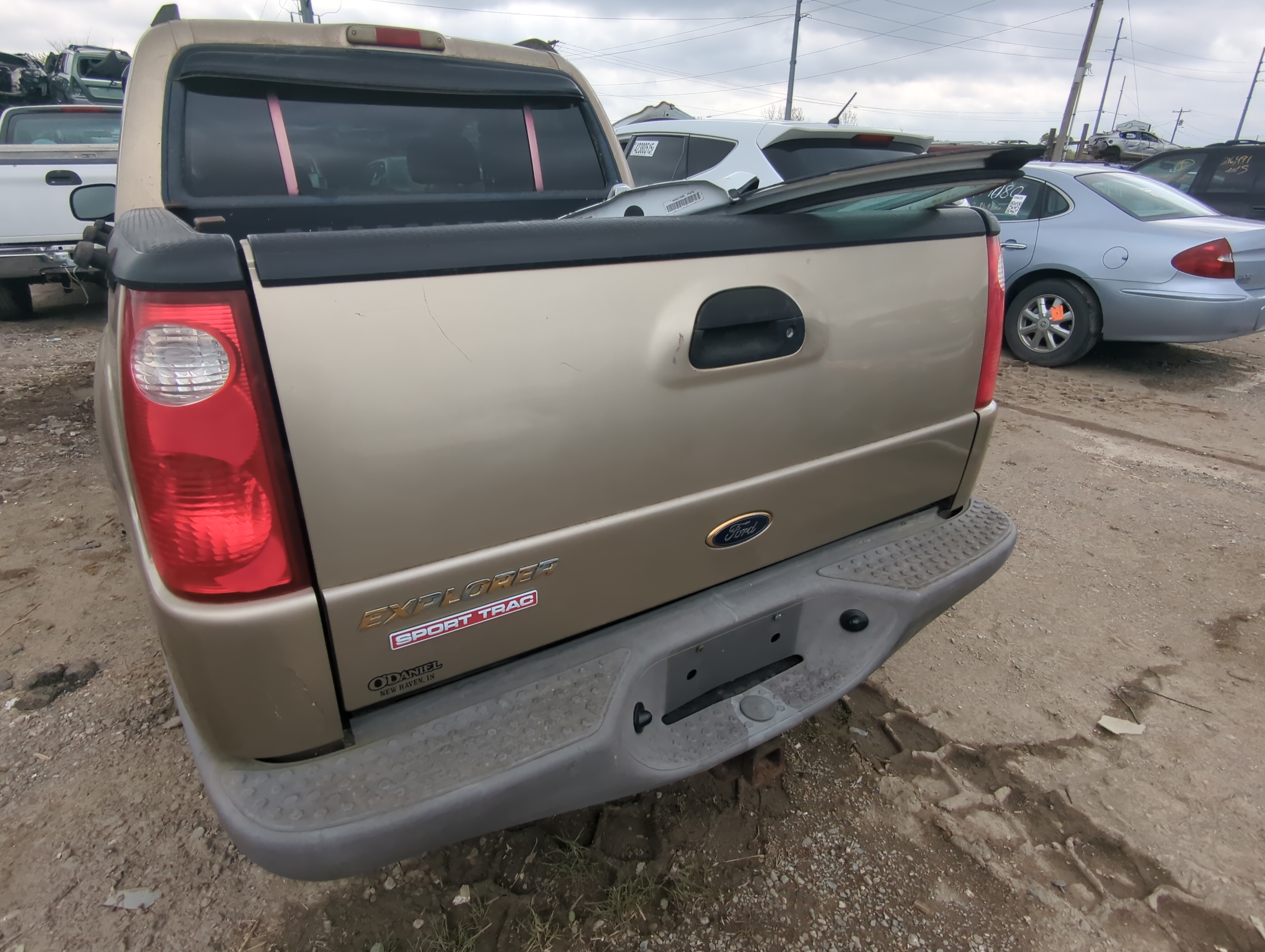 2001-2005 Ford Explorer Sport Trac Trunk/decklid/hatch/tailgate Oem 885109 - Oemusedautoparts1.com