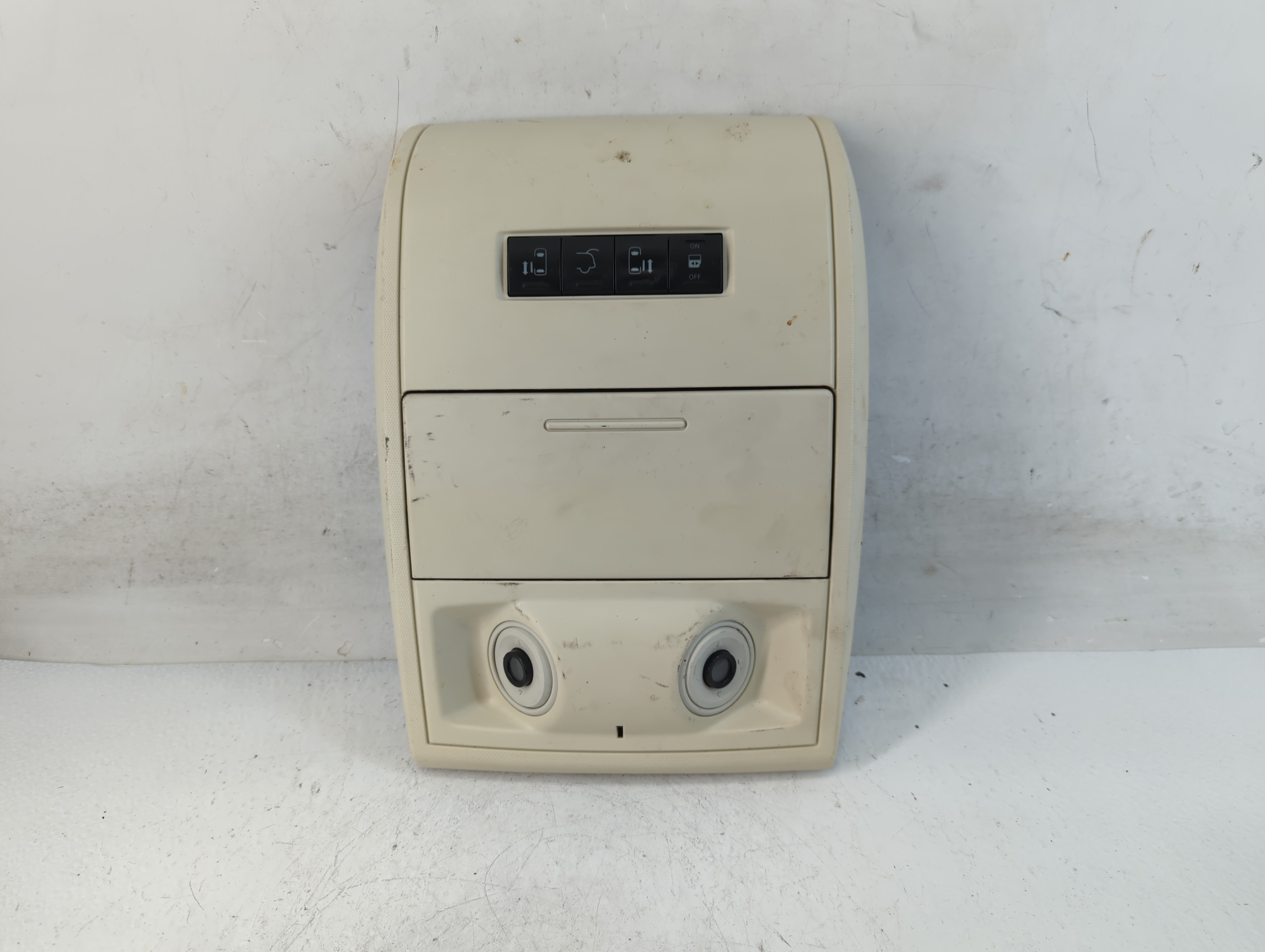 2008 Dodge Caravan Overhead Roof Console 885238 - Oemusedautoparts1.com
