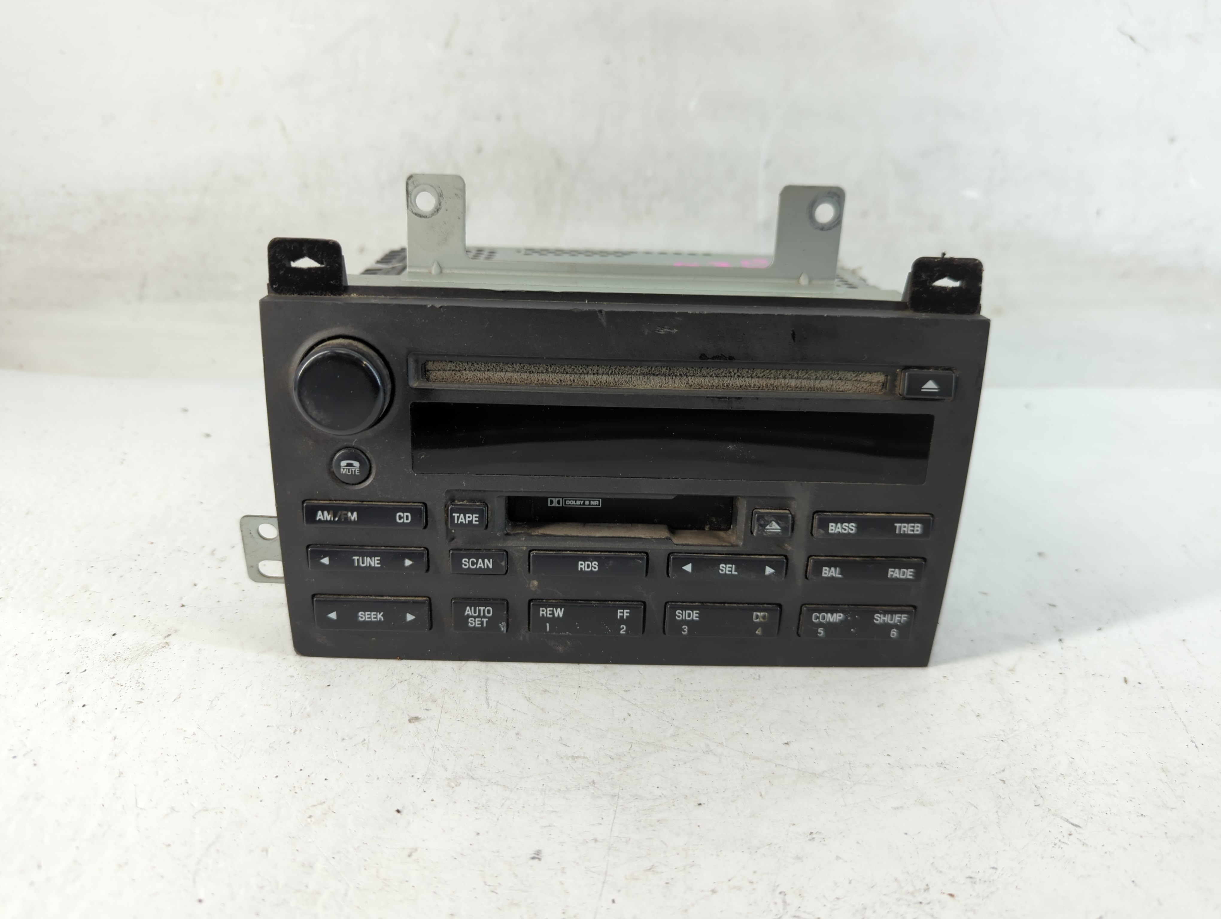 2003-2005 Lincoln Town Car Radio Control Panel 885274 - Oemusedautoparts1.com