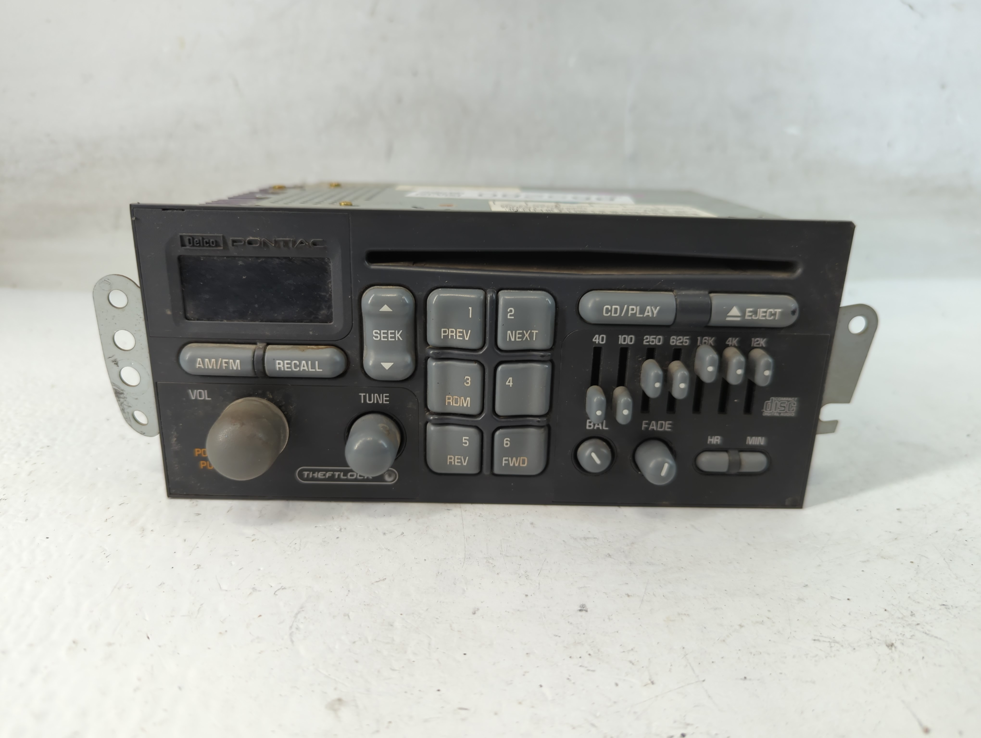 2001-2003 Pontiac Grand Prix Am Fm Cd Player Radio Receiver 885280 - Oemusedautoparts1.com