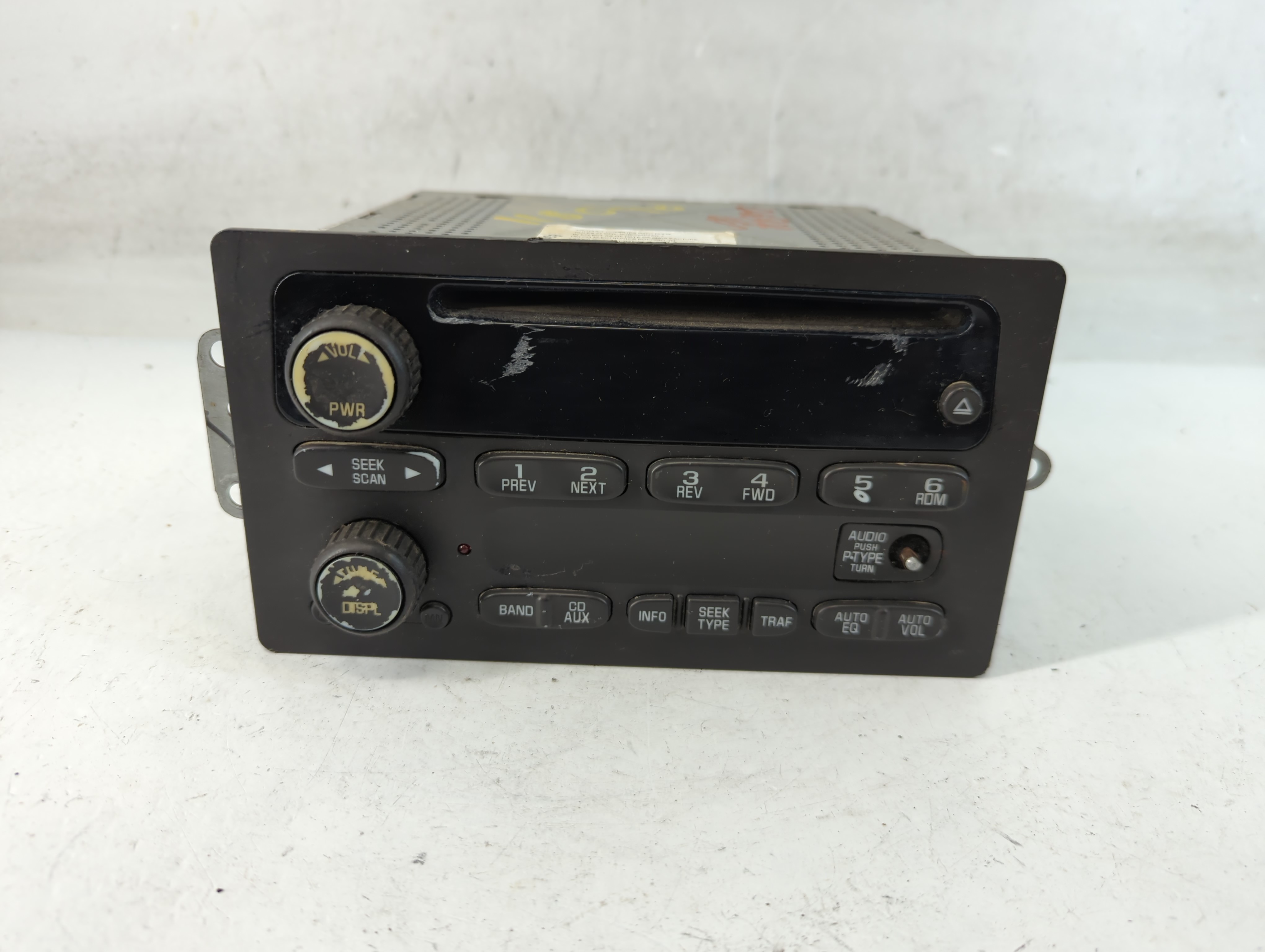 Picture of Chevrolet Avalanche Radio Control Panel 885305