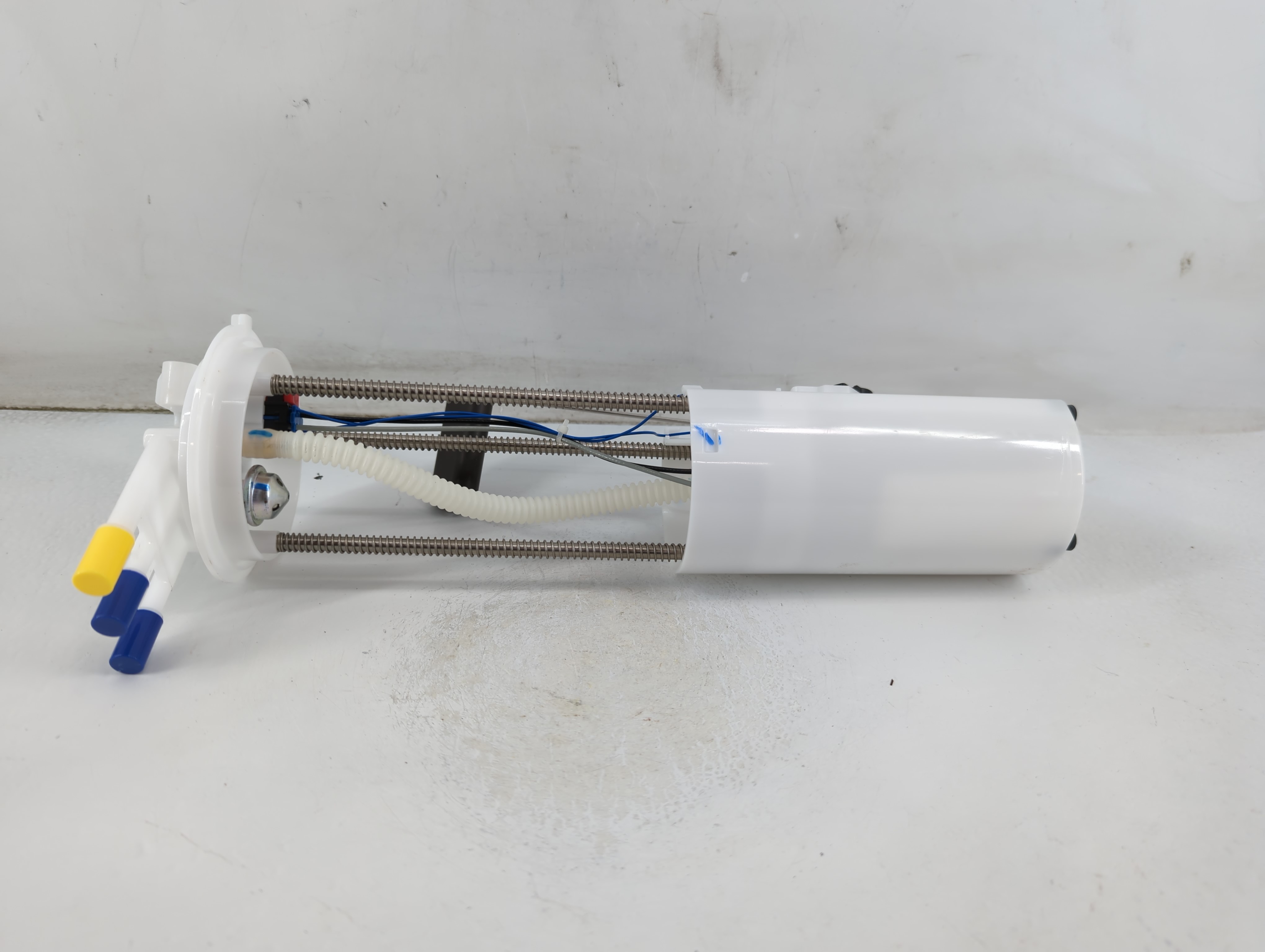 Picture of Chevrolet S10 Blazer Fuel Tank Assembly Oem 885331
