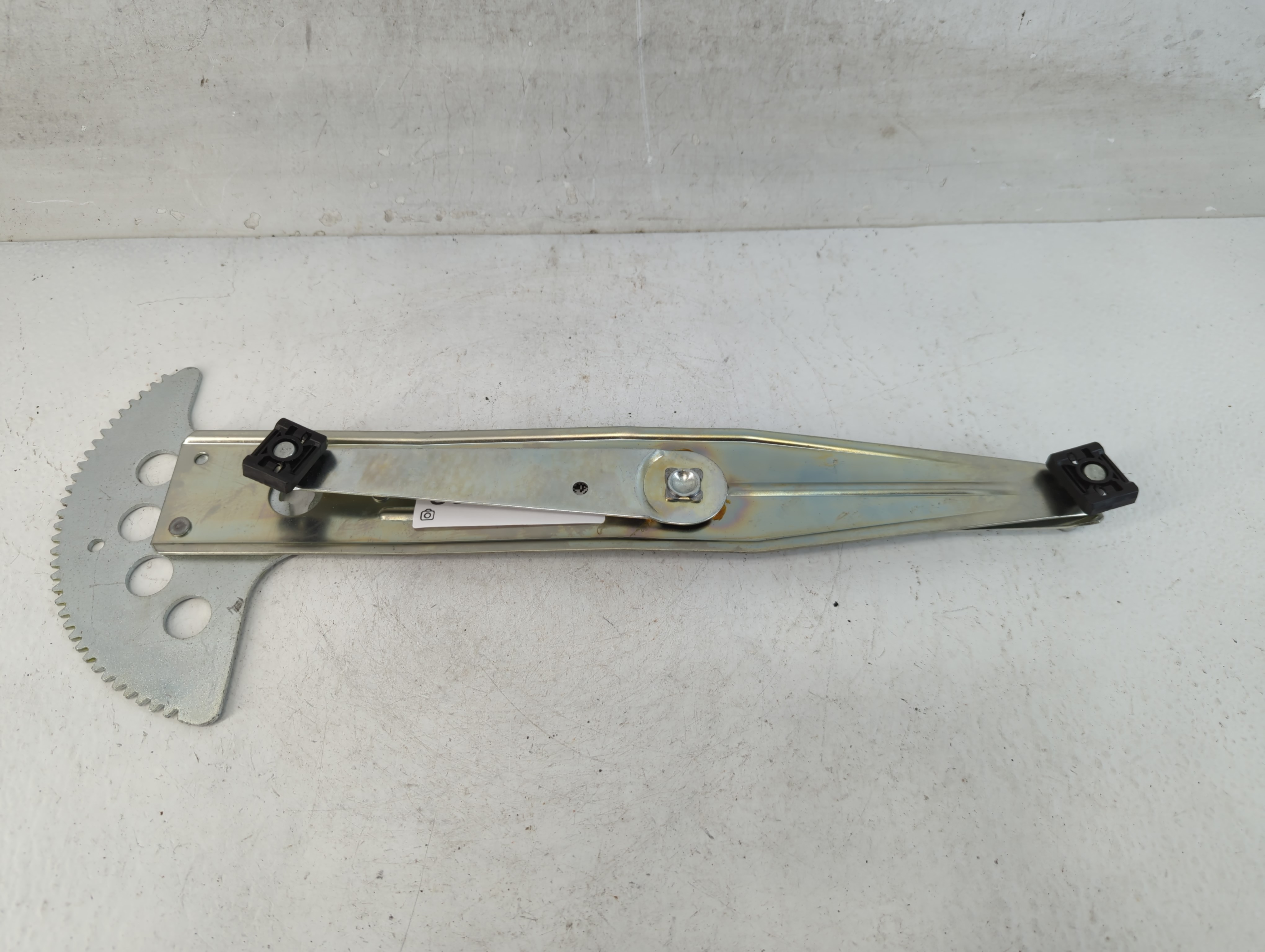 2004-2005 Chevrolet Venture Window Regulator Passenger Front 885374 - Oemusedautoparts1.com