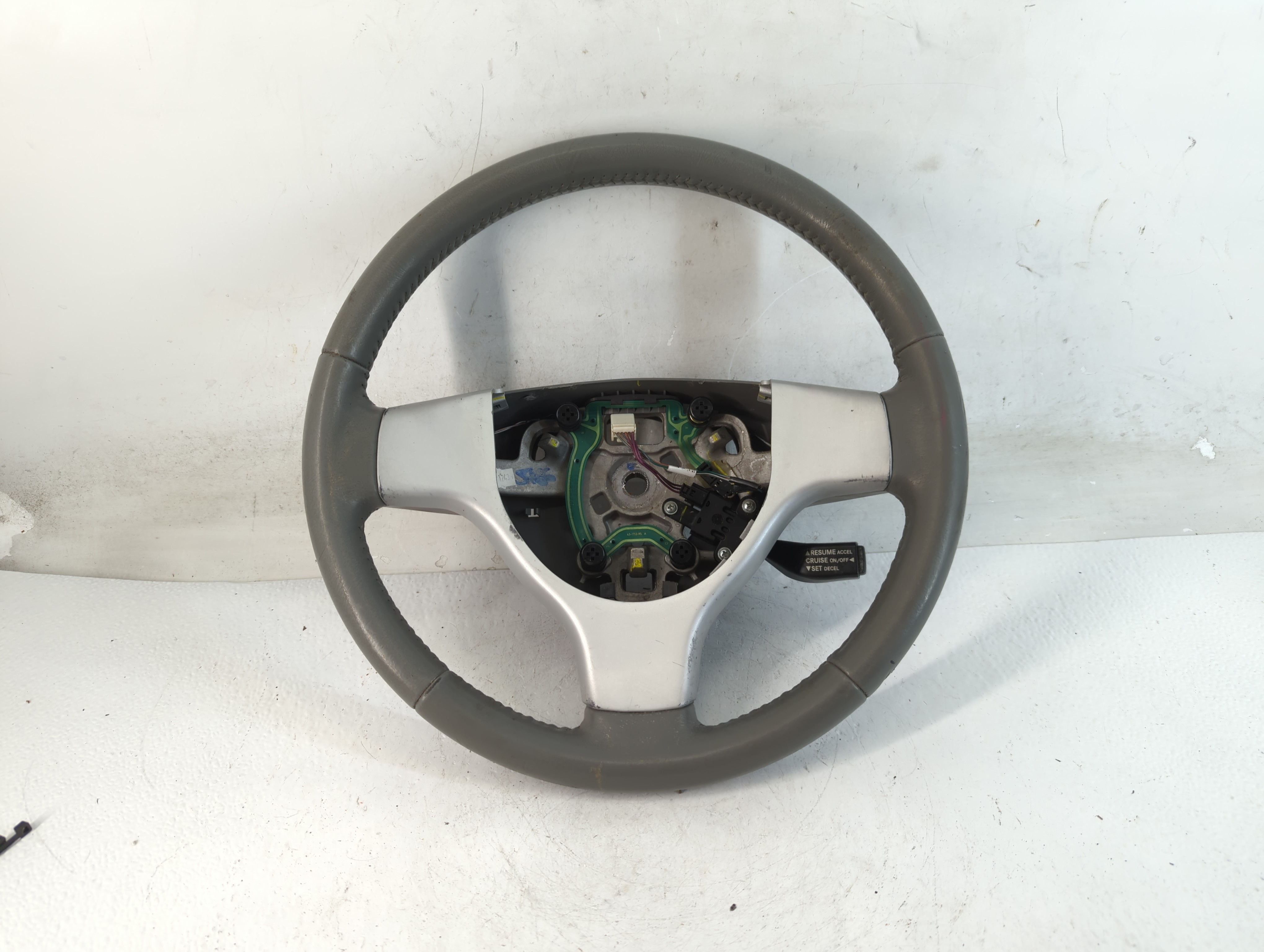 2010 Chrysler Town & Country Steering Wheel Oem 885385 - Oemusedautoparts1.com