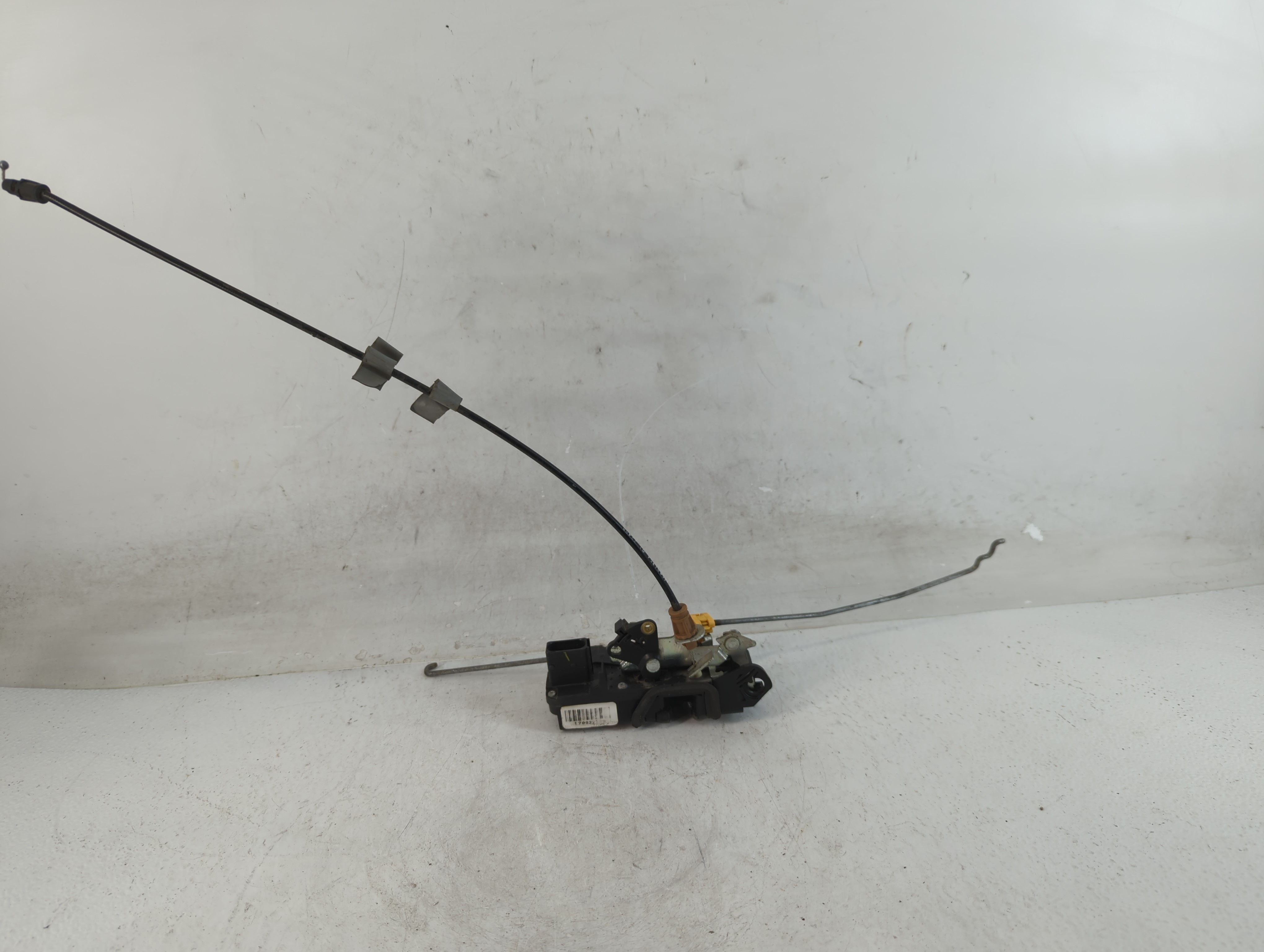 2009 Chevrolet Malibu Driver Front Door Oem 885405 - Oemusedautoparts1.com