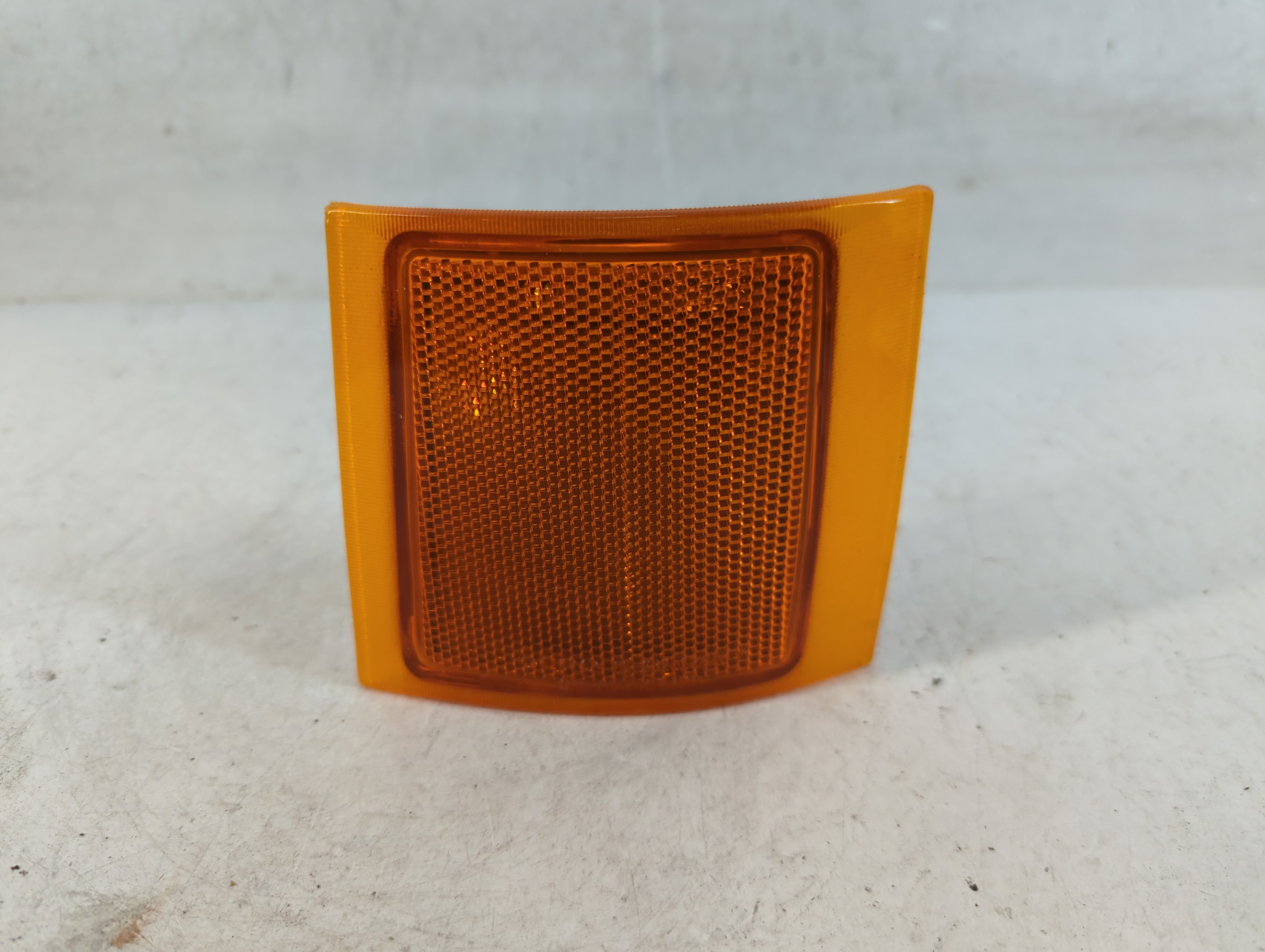 Picture of Chevrolet C1500 Passenger Right Oem Fog Light Lamp 885433