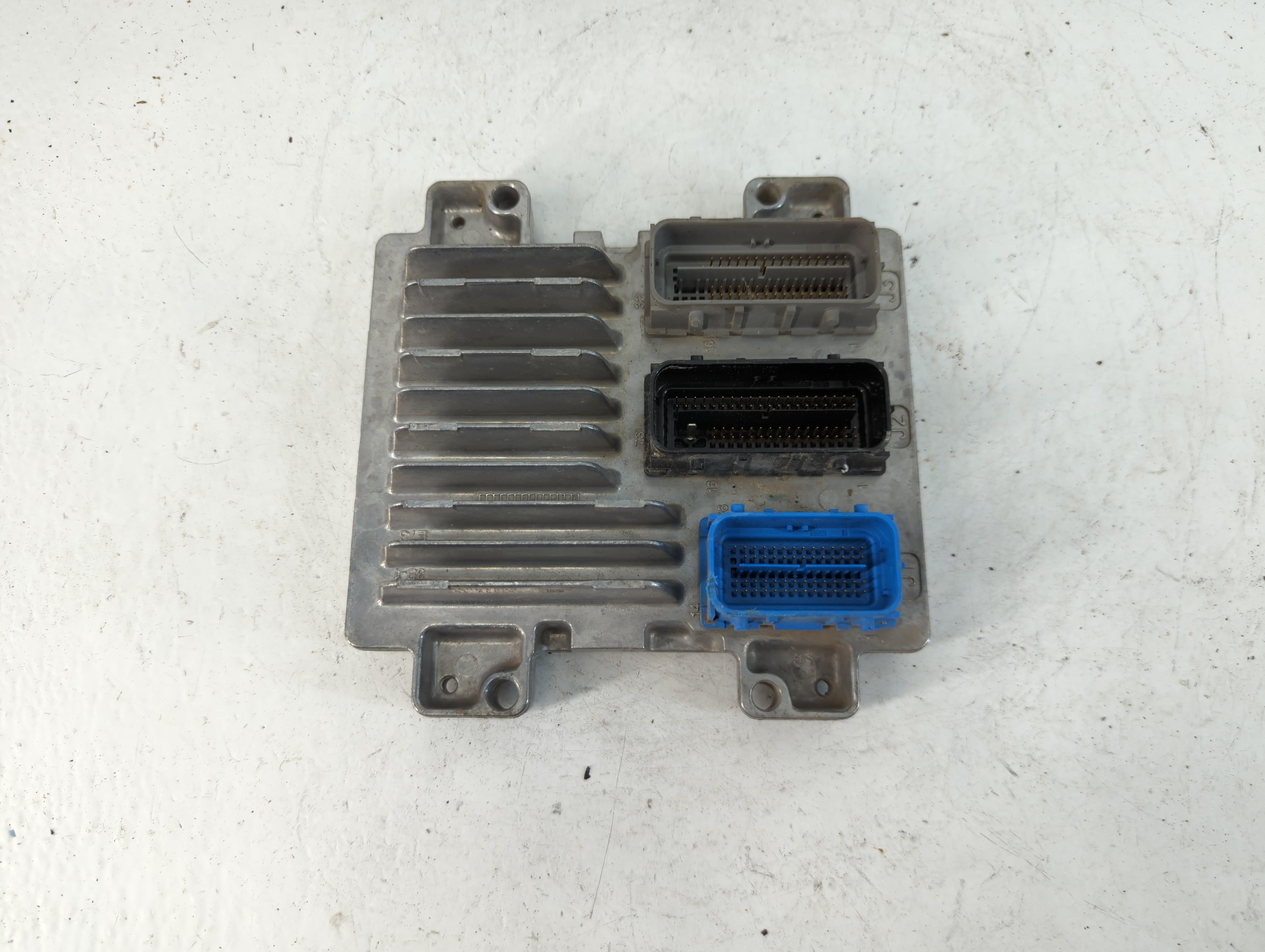 2011-2015 Chevrolet Volt Engine Control Computer Ecu Pcm Ecm Pcu Oem 885464 - Oemusedautoparts1.com