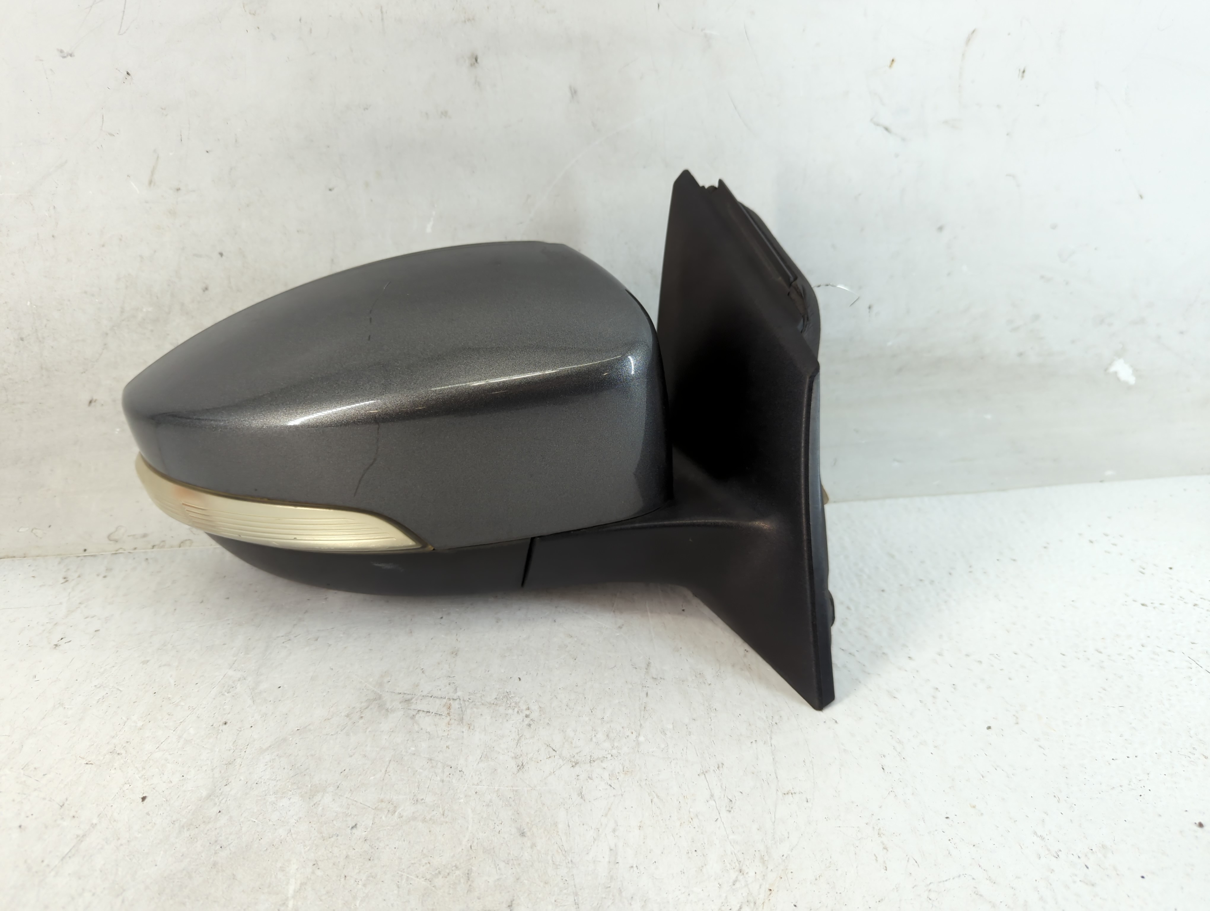 2012-2014 Ford Focus Passenger Right Side View Power Door Mirror Grey 885477 - Oemusedautoparts1.com