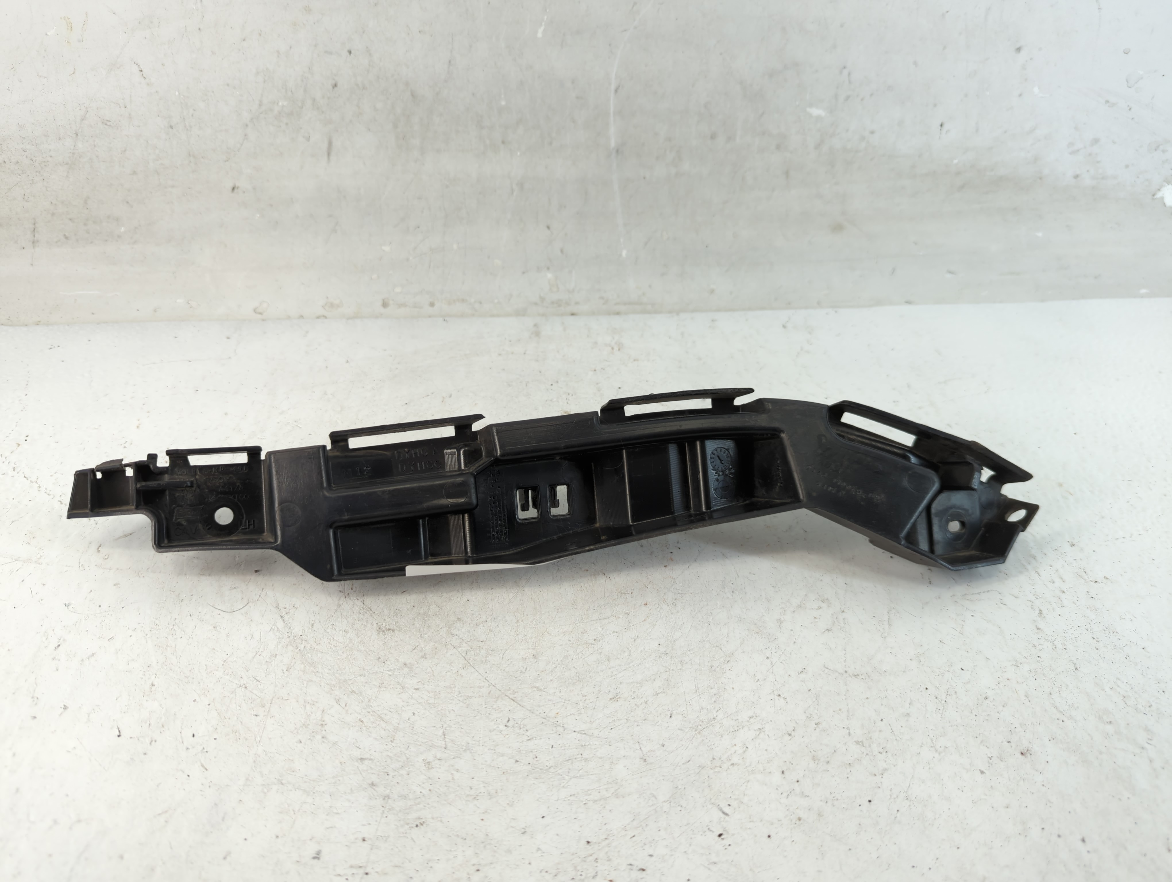 Picture of 2010-2012 Ford Fusion Front Bumper - Oem 885493