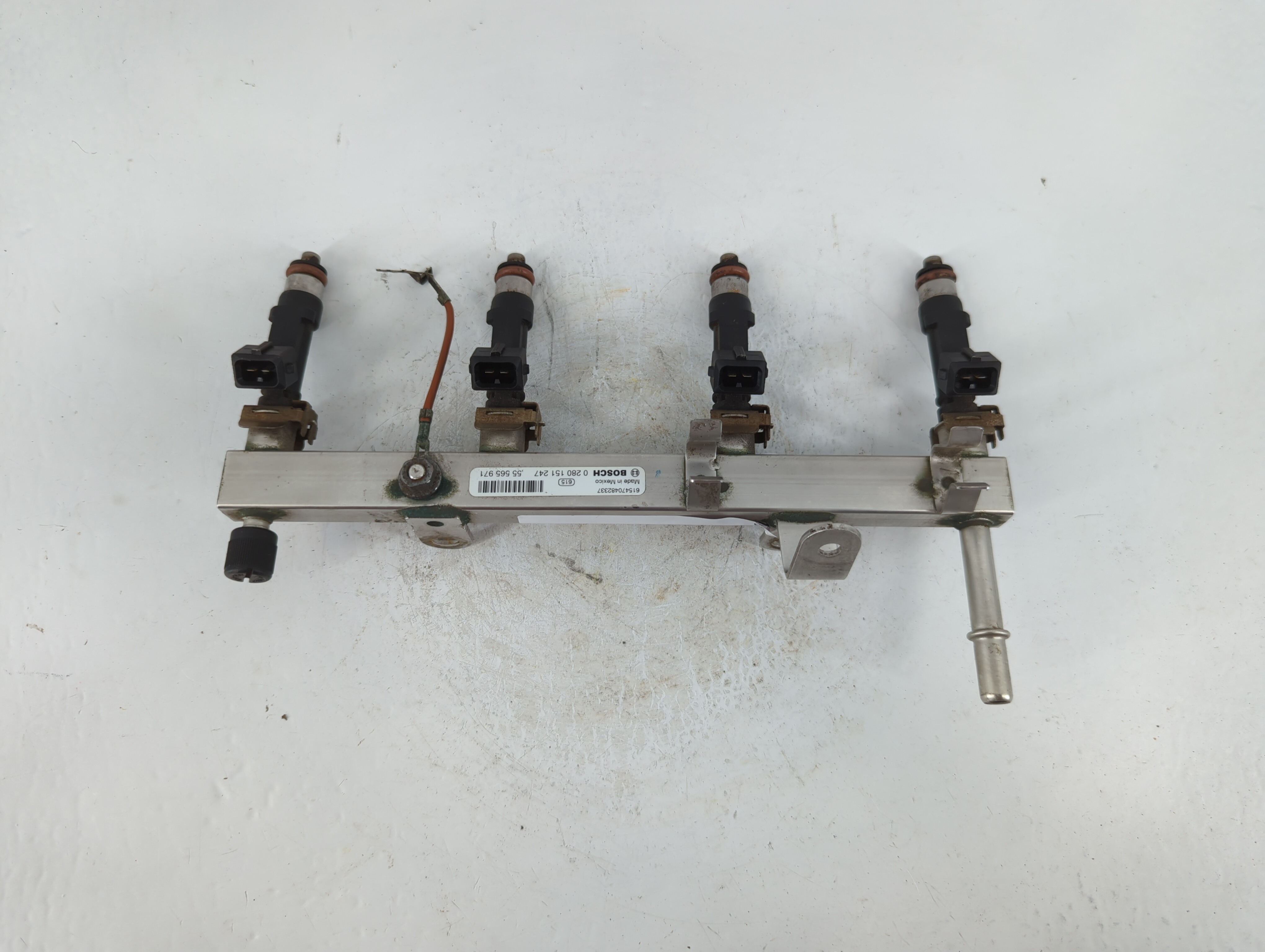 Picture of 2014 Buick Enclave Fuel Injectors 885498