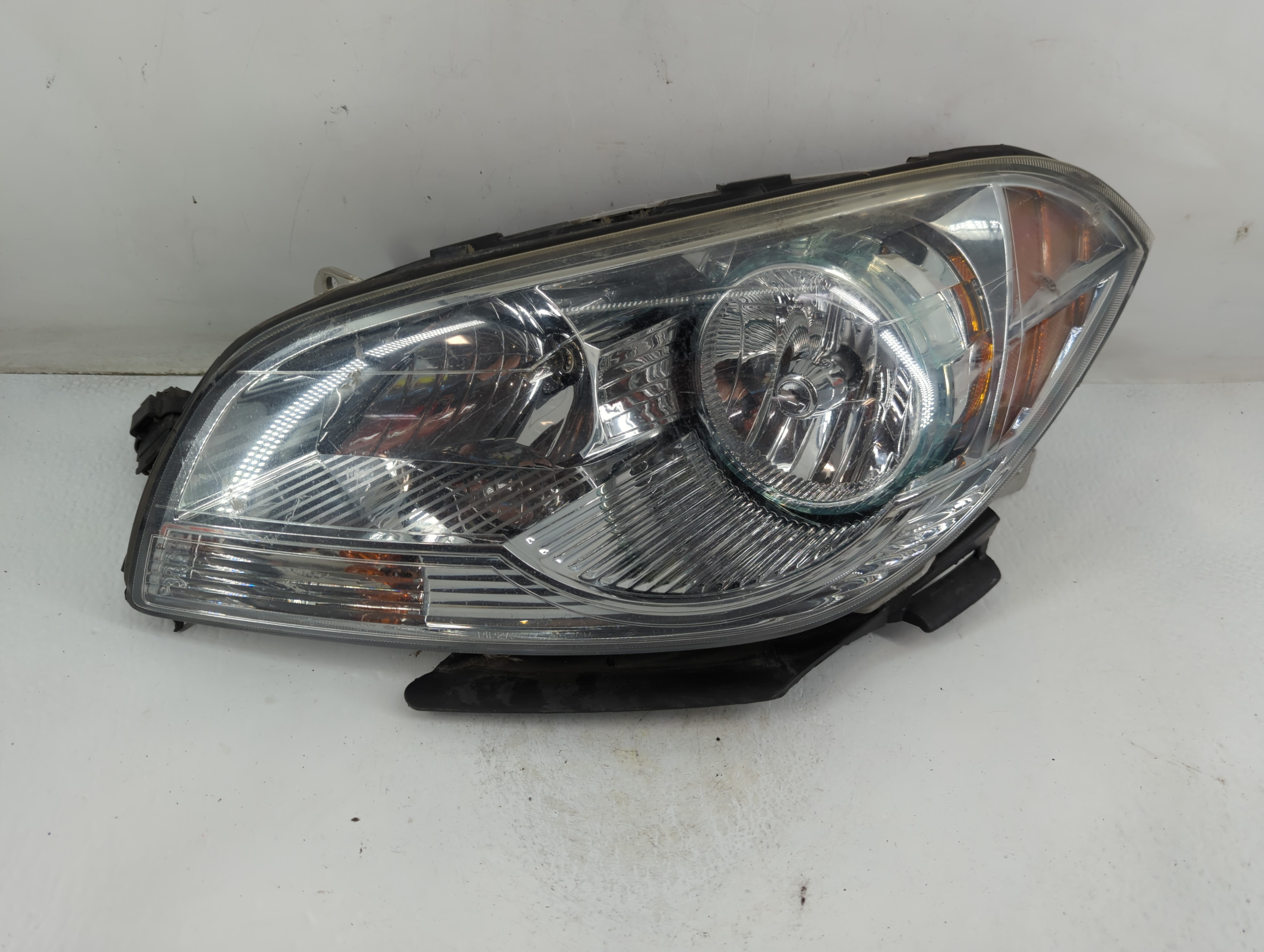 2008-2012 Chevrolet Malibu Driver Left Oem Head Light Headlight Lamp 885519 - Oemusedautoparts1.com