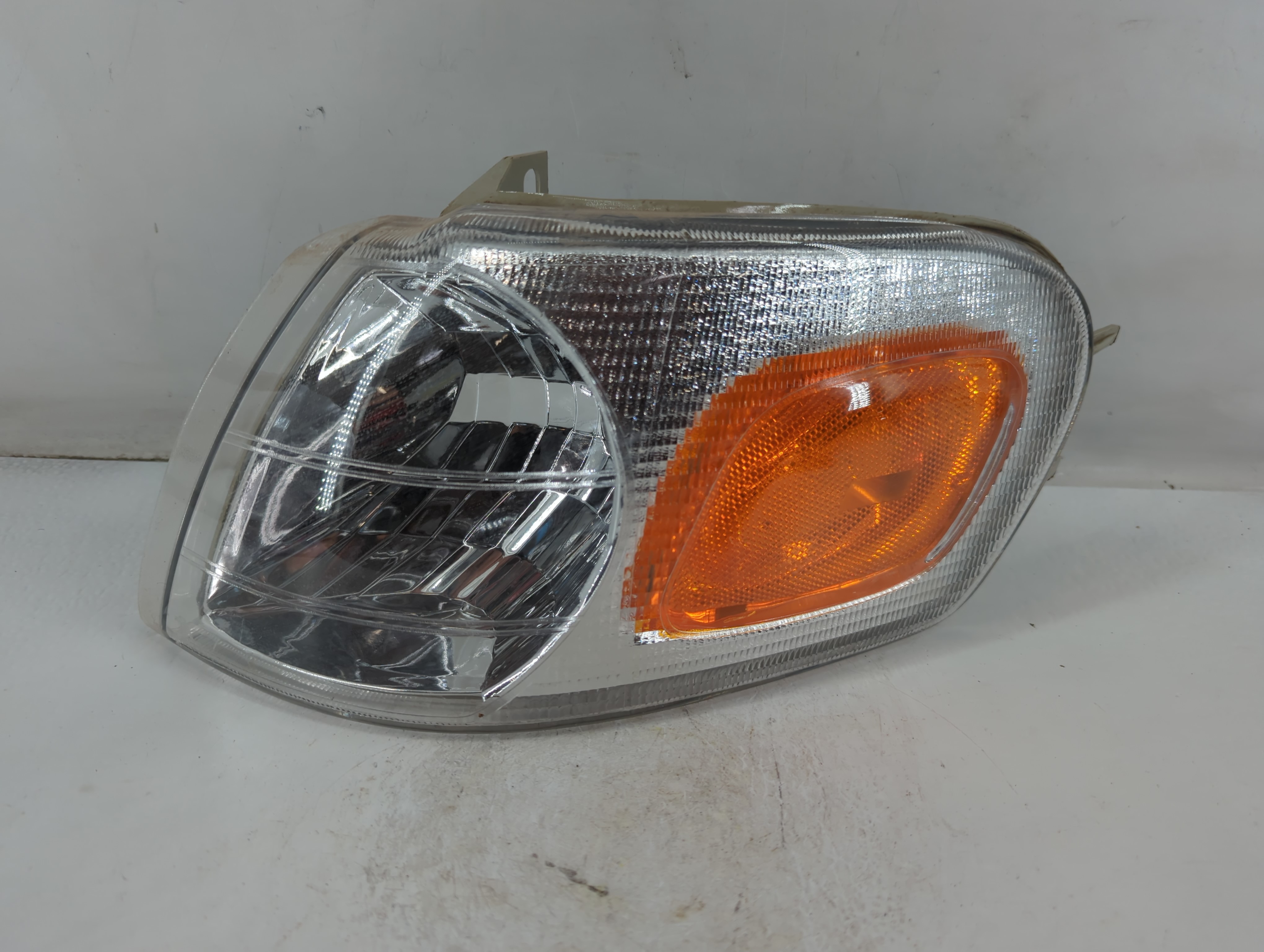 1997-2005 Chevrolet Venture Driver Left Oem Head Light Headlight Lamp 885556 - Oemusedautoparts1.com