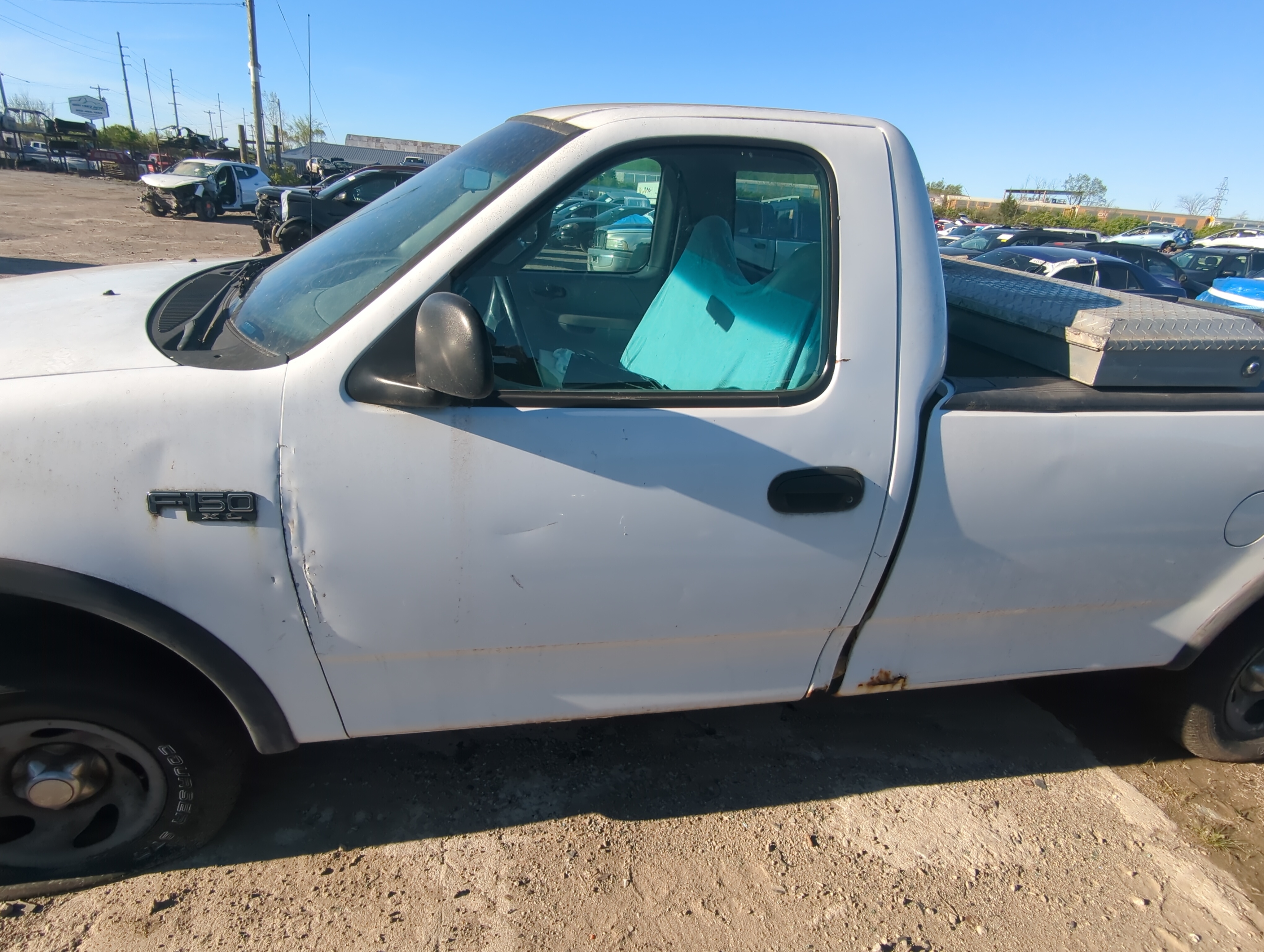 Picture of 1998-2003 Ford F-150 Driver Front Door Oem 885682