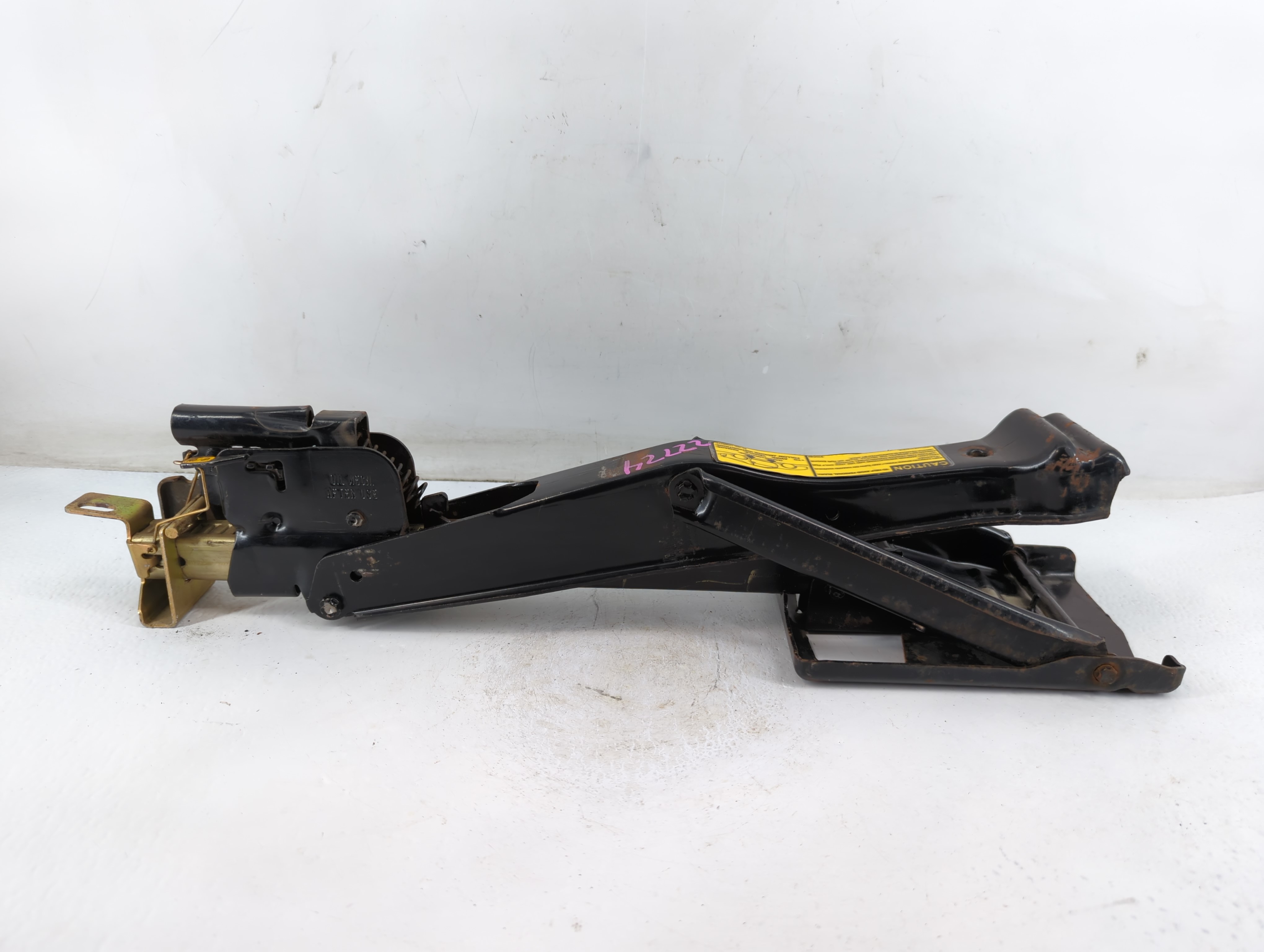 1992 Chevrolet Camaro Spare Scissor Car Jack 886683 - Oemusedautoparts1.com