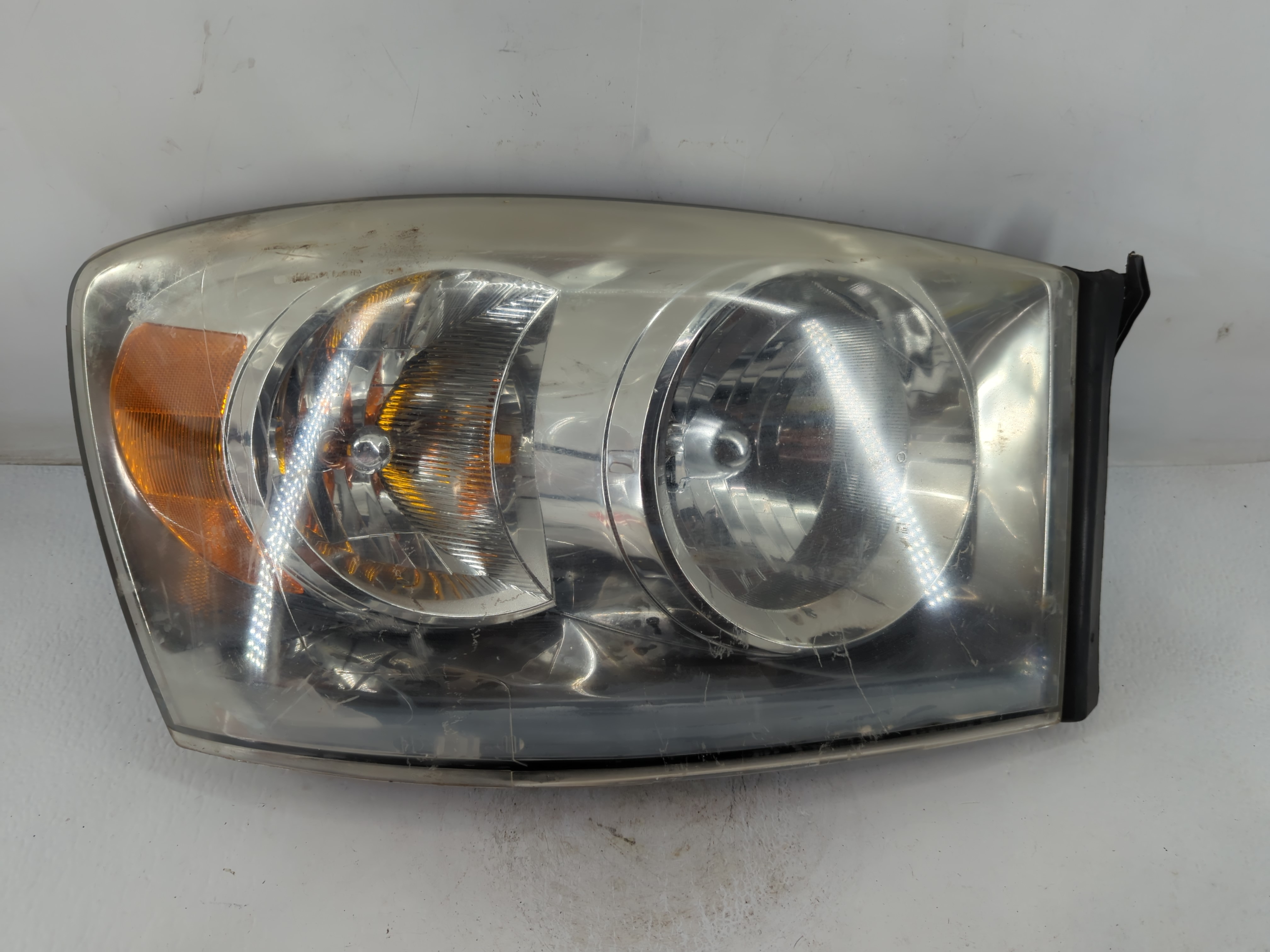 Ram 2500 Passenger Right Oem Head Light Headlight Lamp 886692 - Oemusedautoparts1.com