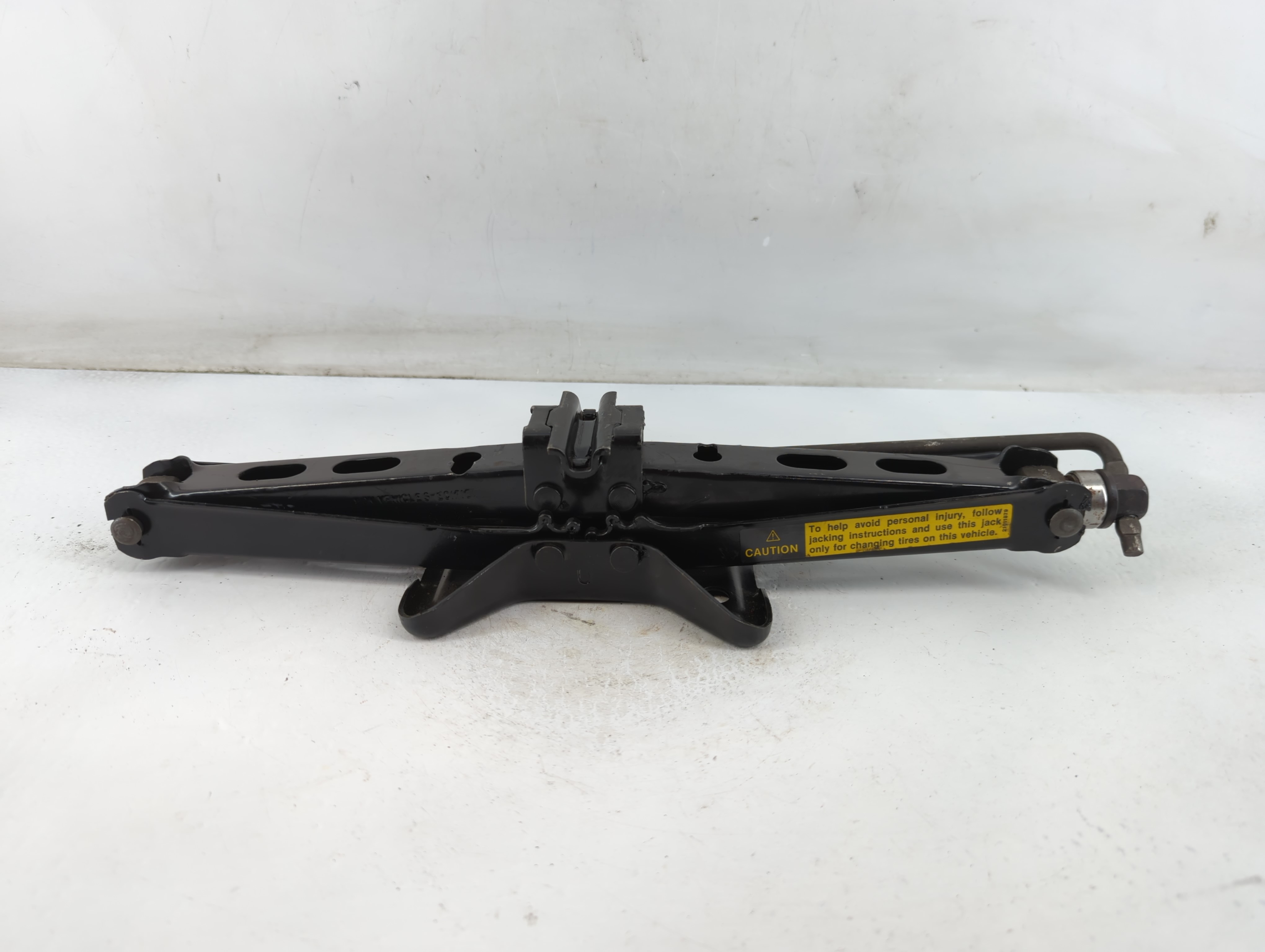 Picture of 1998 Buick Regal Spare Scissor Car Jack 886700