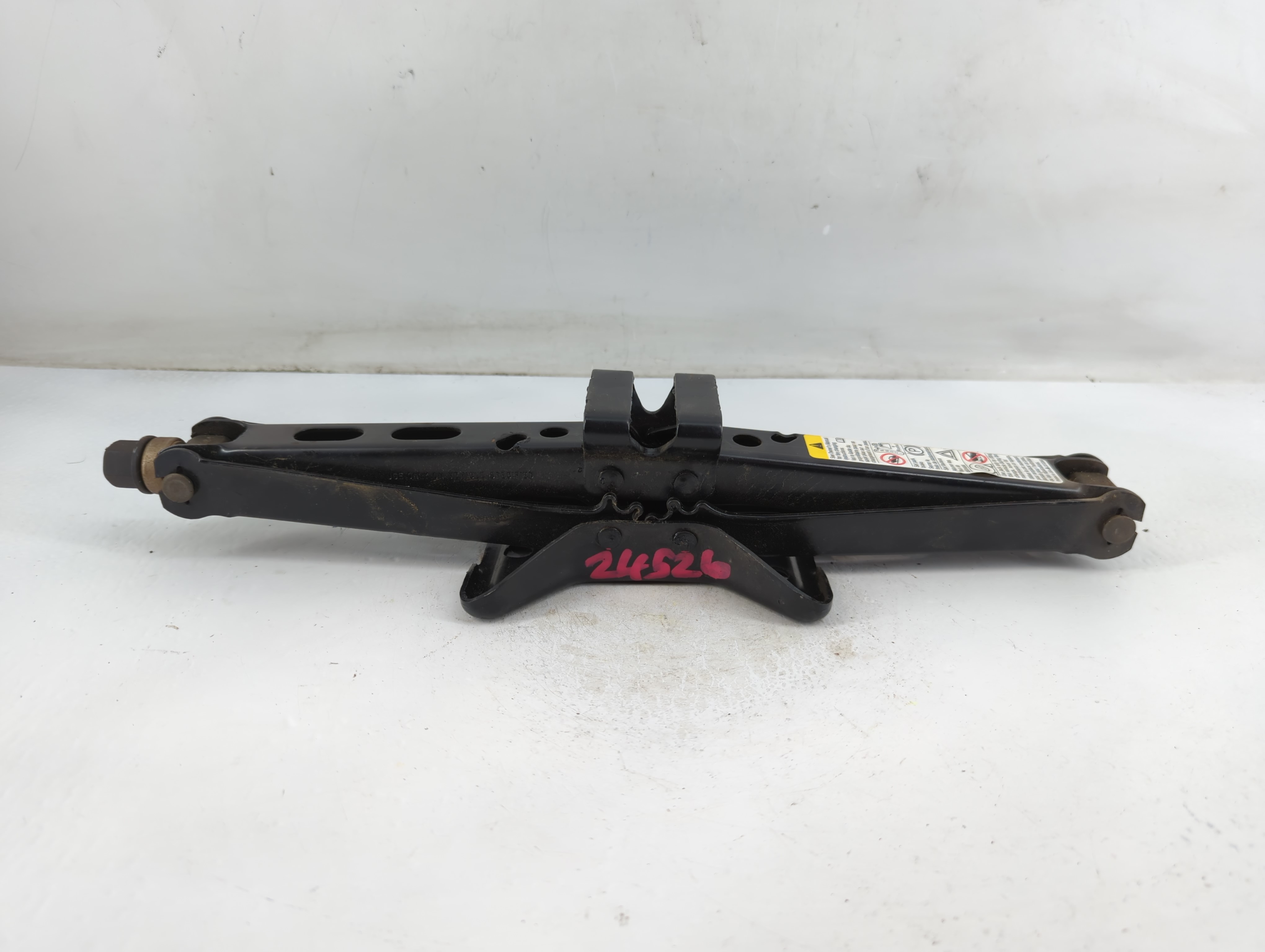 2007 Chevrolet Equinox Spare Scissor Car Jack 886711 - Oemusedautoparts1.com