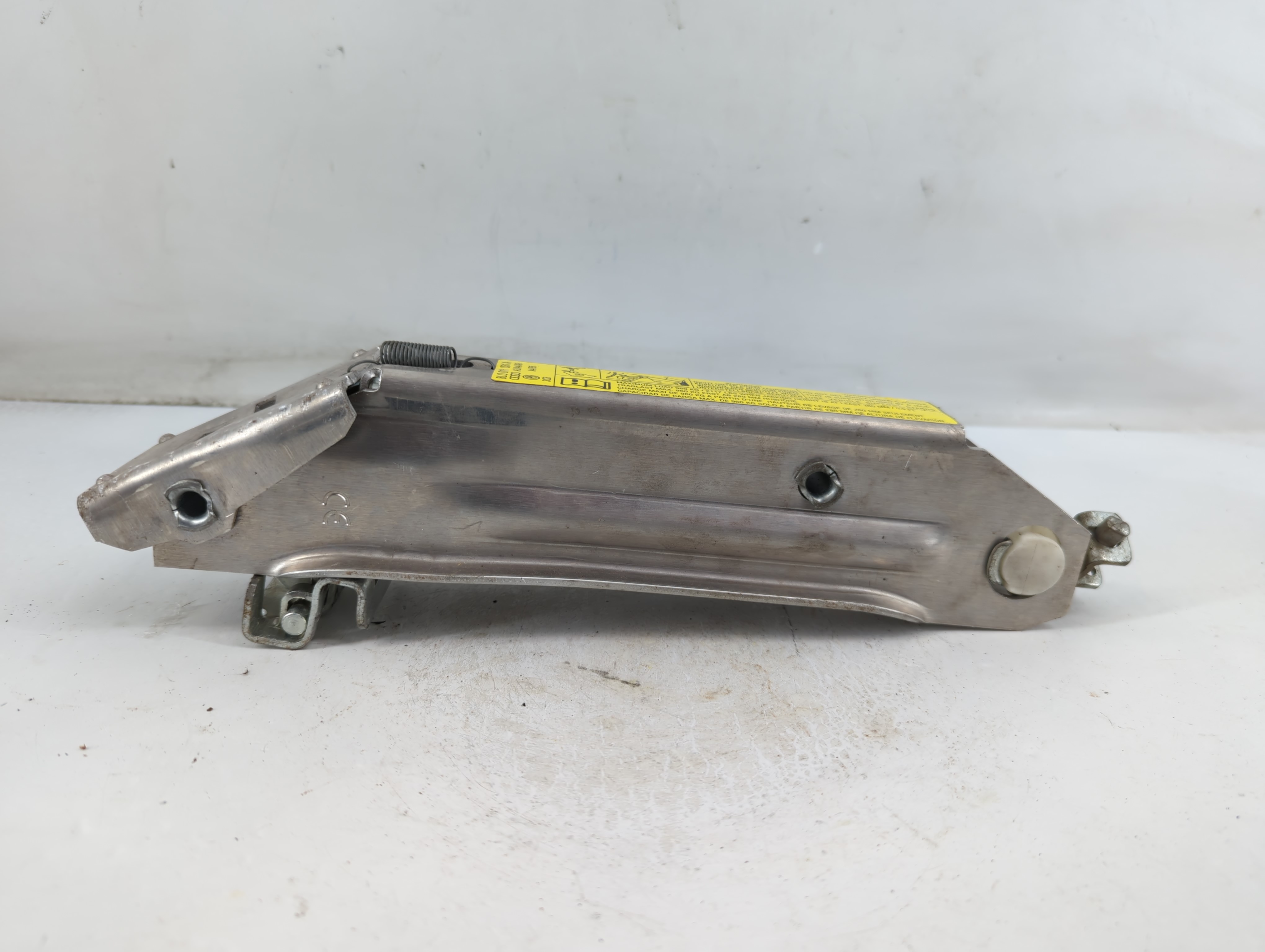 2002 Audi A3 Spare Scissor Car Jack 886724 - Oemusedautoparts1.com