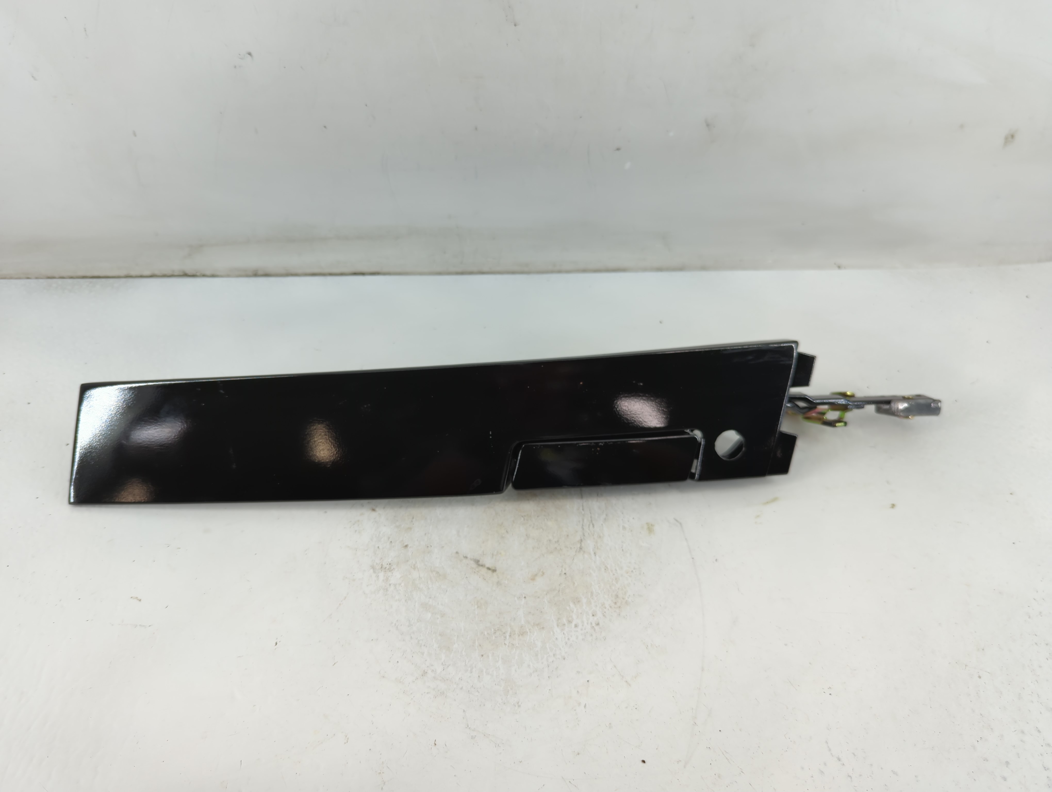 Picture of 1990 Pontiac Grand Prix Hood Latch Assembly 886732