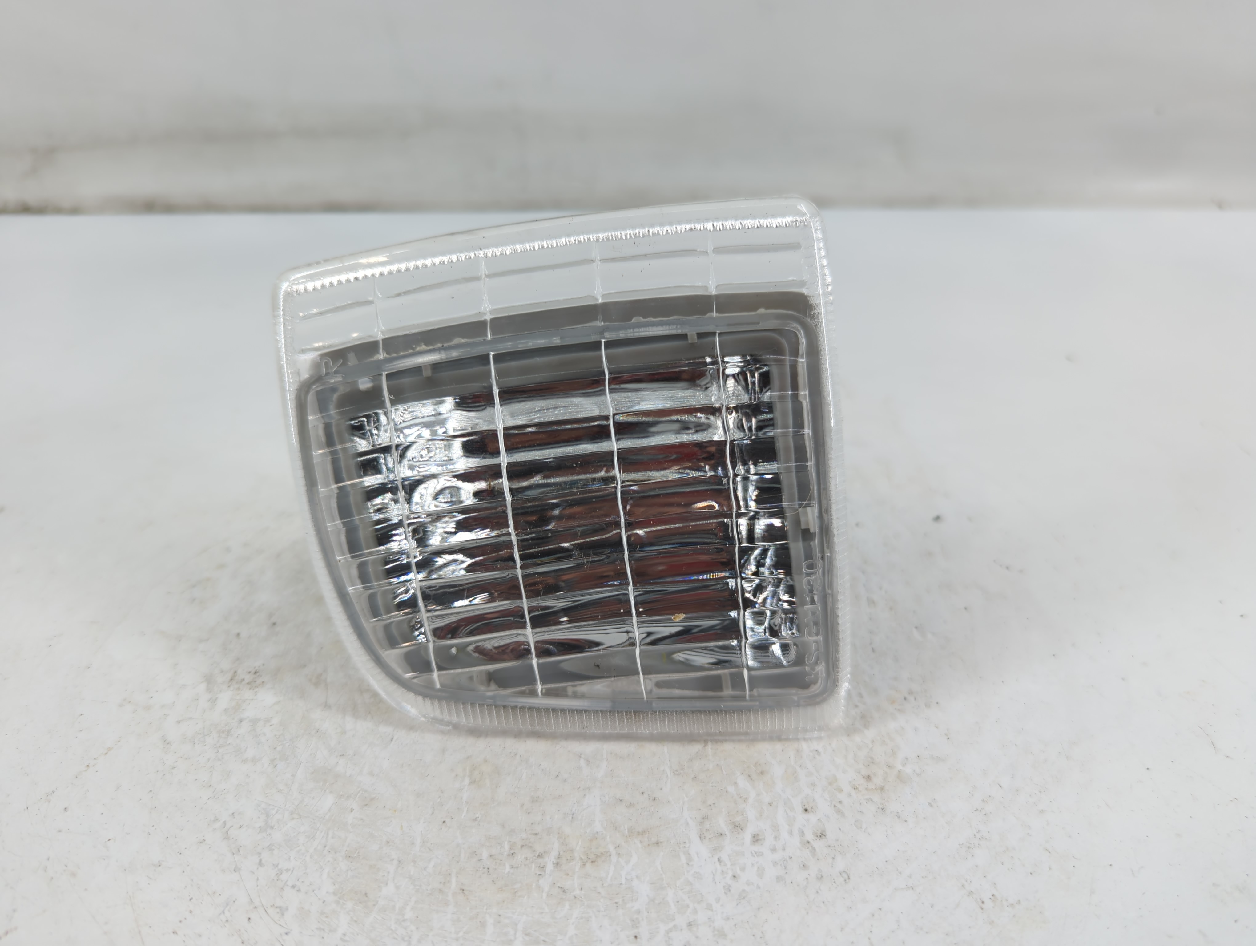 1995-2005 Chevrolet Astro Passenger Right Oem Fog Light Lamp 886734 - Oemusedautoparts1.com