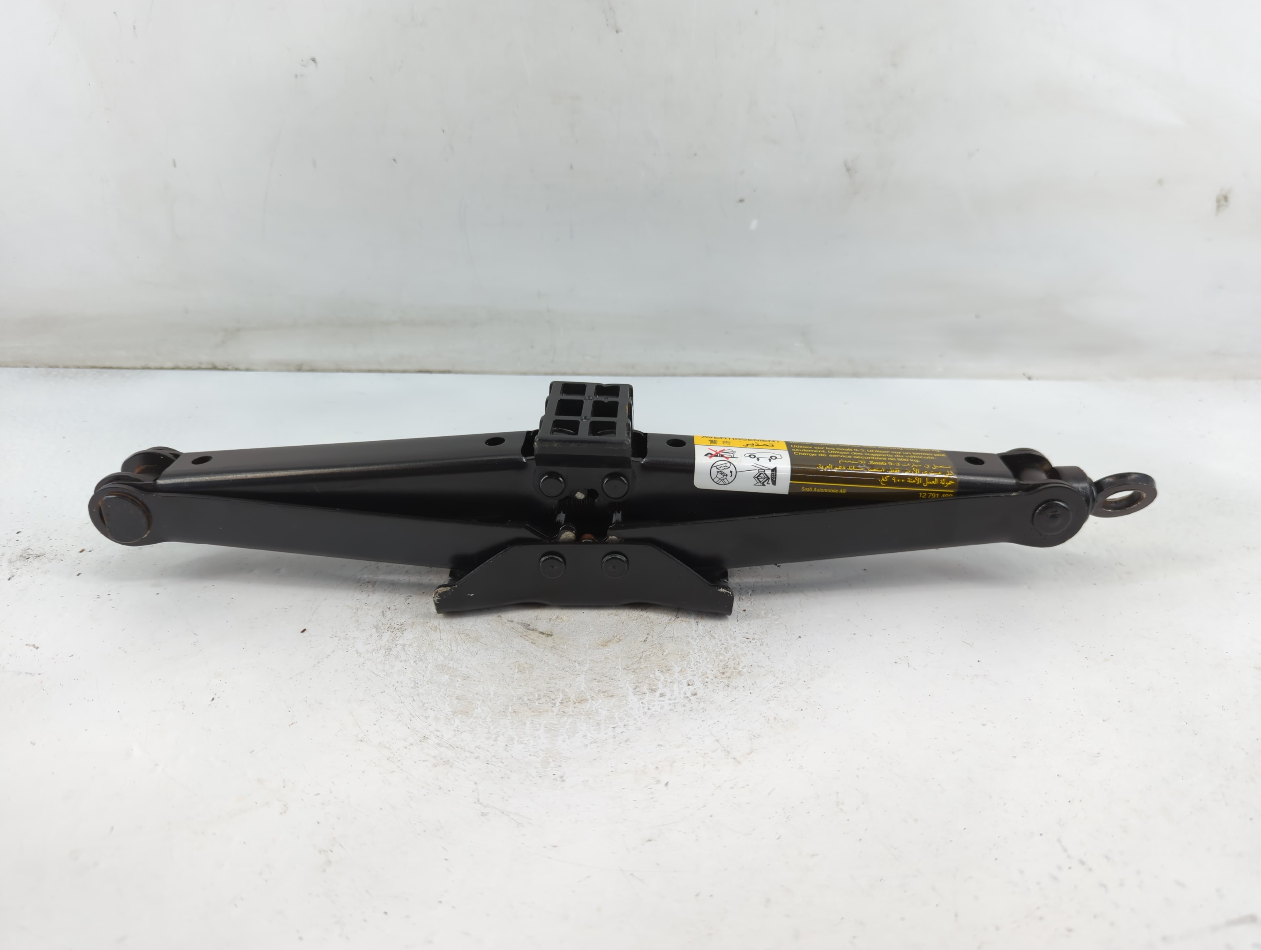 2004 Saab 9-3 Spare Scissor Car Jack 886746 - Oemusedautoparts1.com