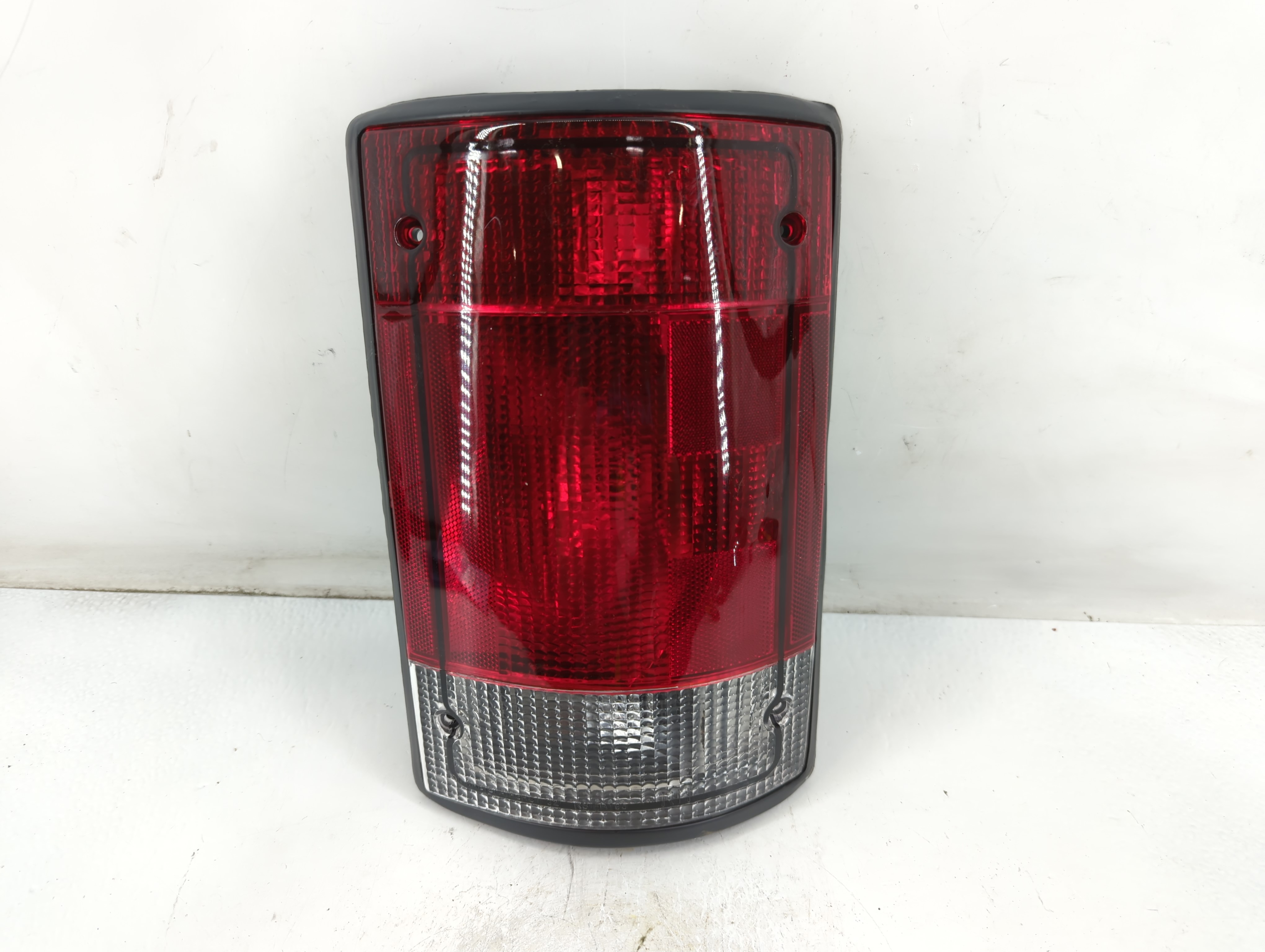 Ford F-150 Passenger Right Side Tail Light Taillight Oem 886755 - Oemusedautoparts1.com