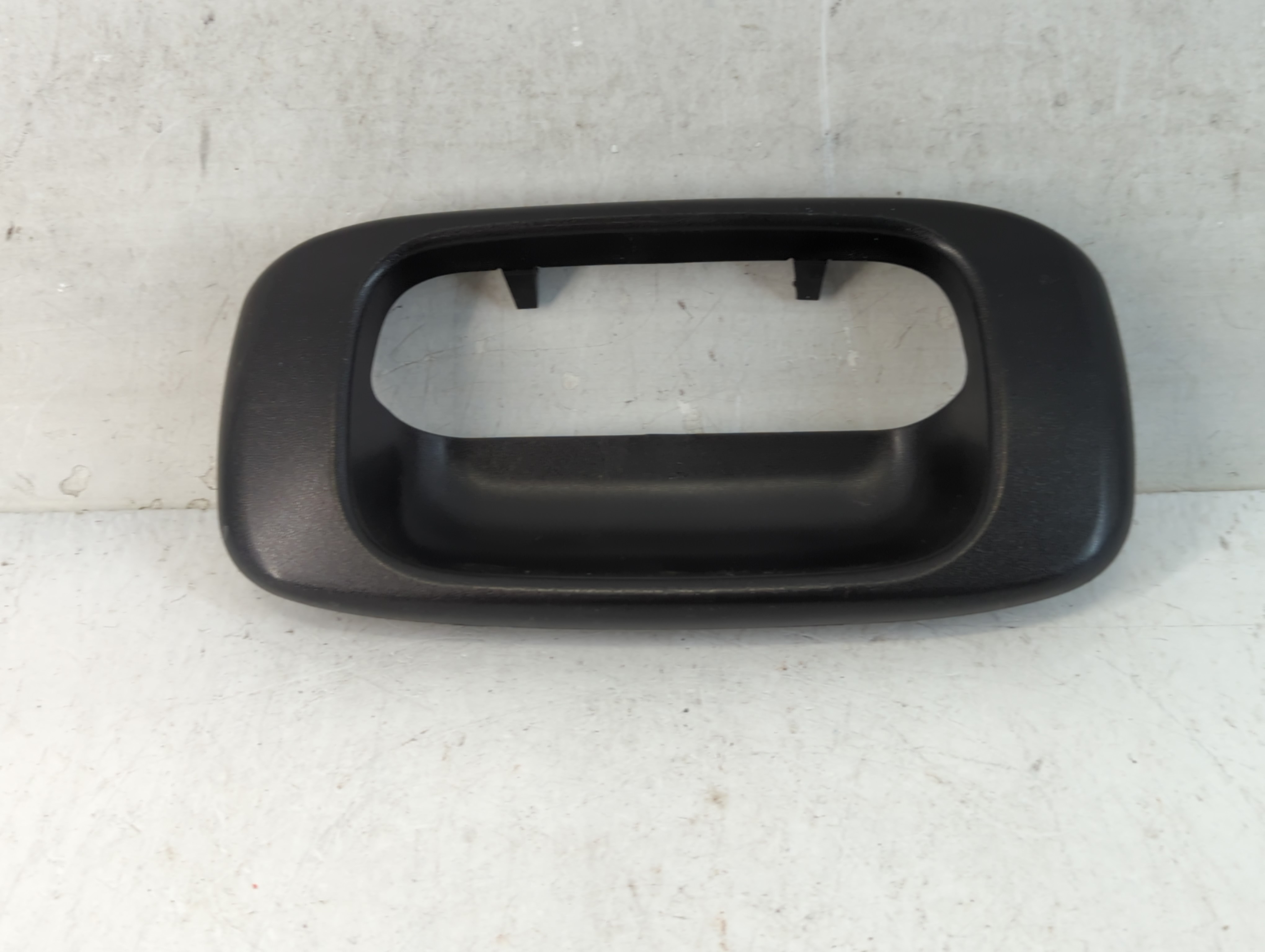 1999 Chevrolet Silverado 1500 Driver Rear Left Door Handle Exterior Assembly 886761 - Oemusedautoparts1.com