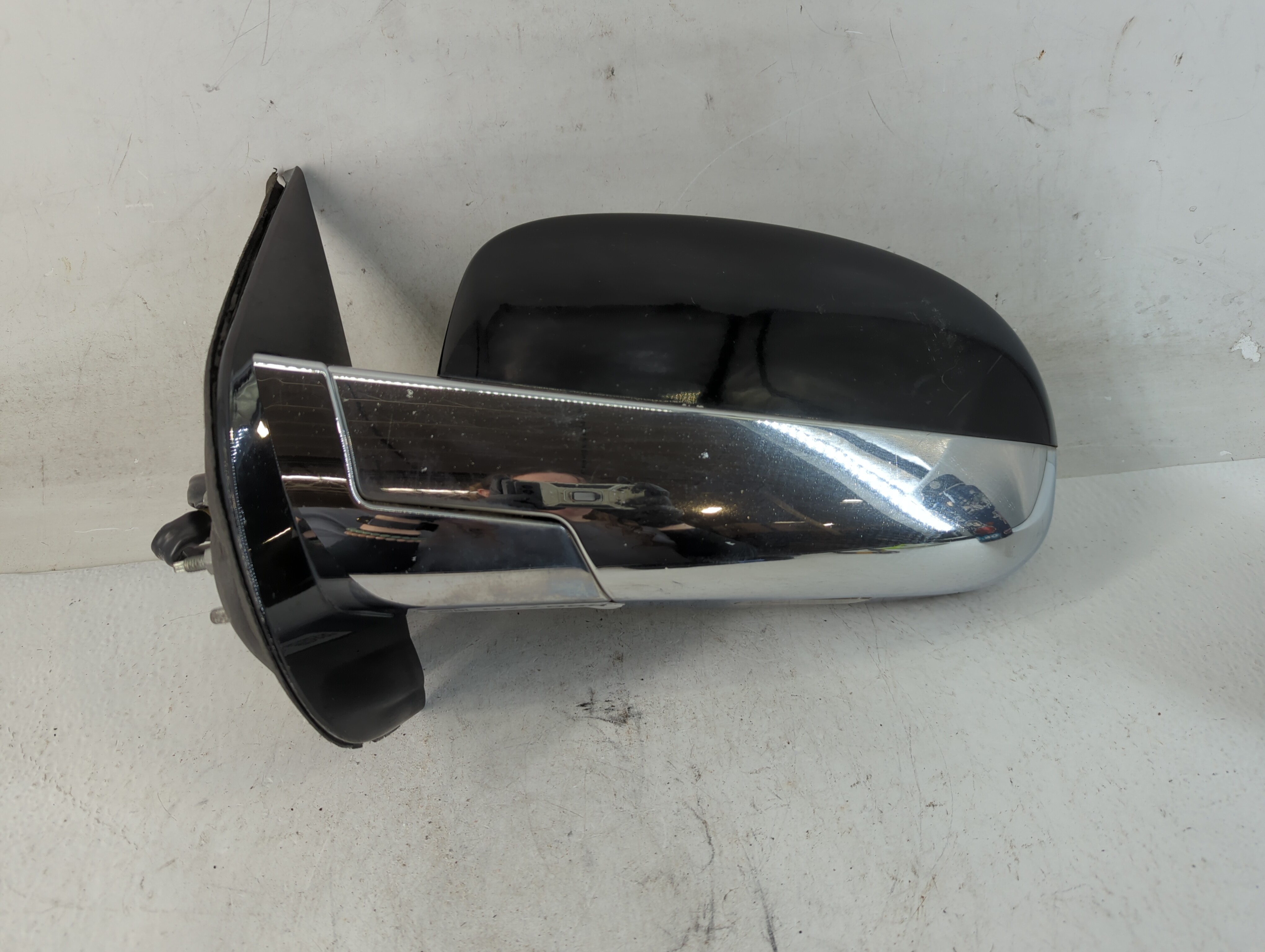 2007-2008 Cadillac Escalade Esv Driver Left Side View Power Door Mirror 886776 - Oemusedautoparts1.com
