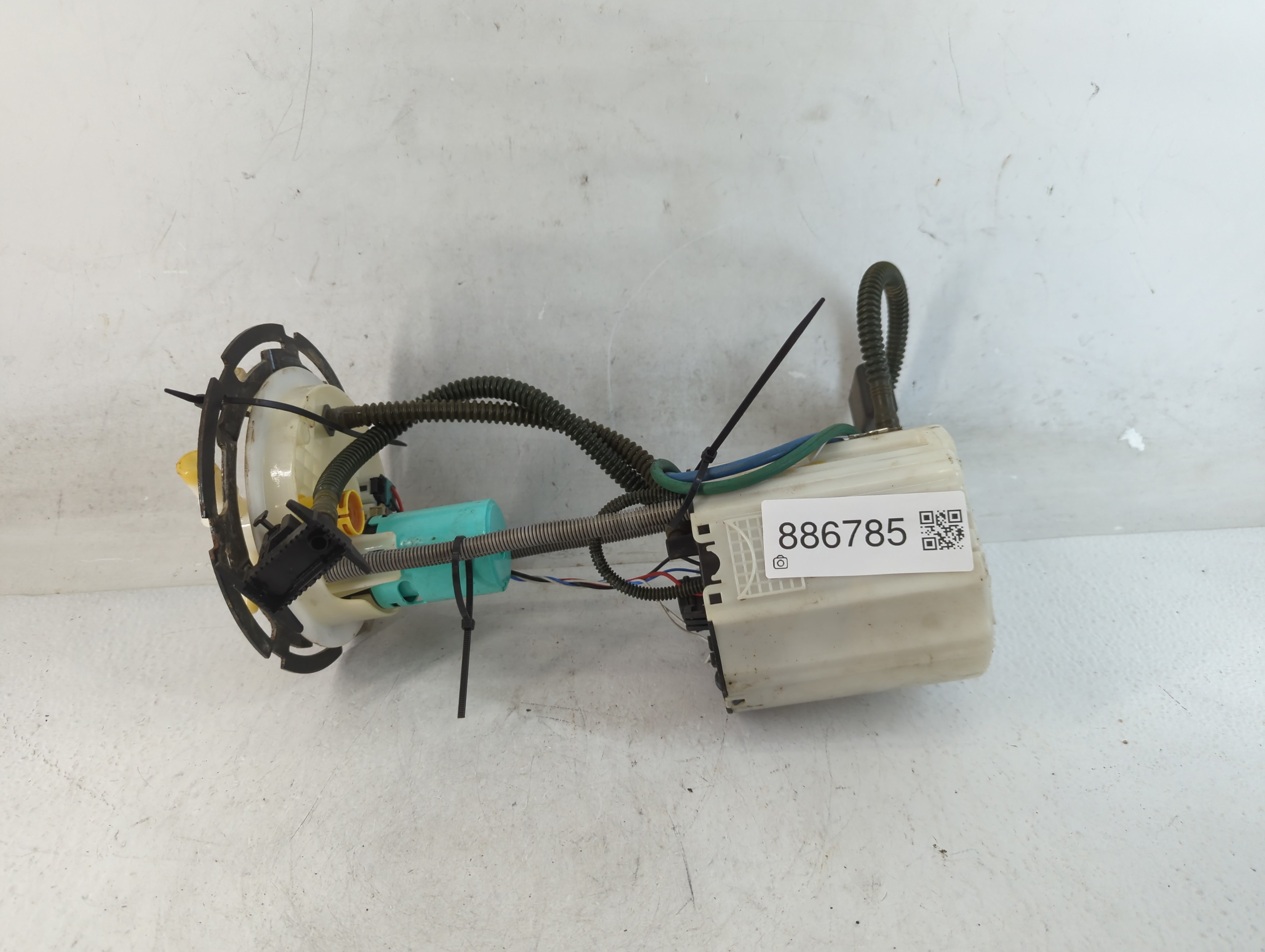 2010-2017 Chevrolet Equinox Electrical Gas Fuel Pump Assembly 886785 - Oemusedautoparts1.com